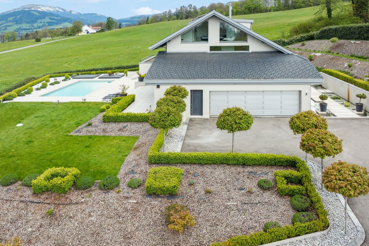 Magnifique propriété exceptionnelle ECO Efficiency avec piscine et vue panoramique