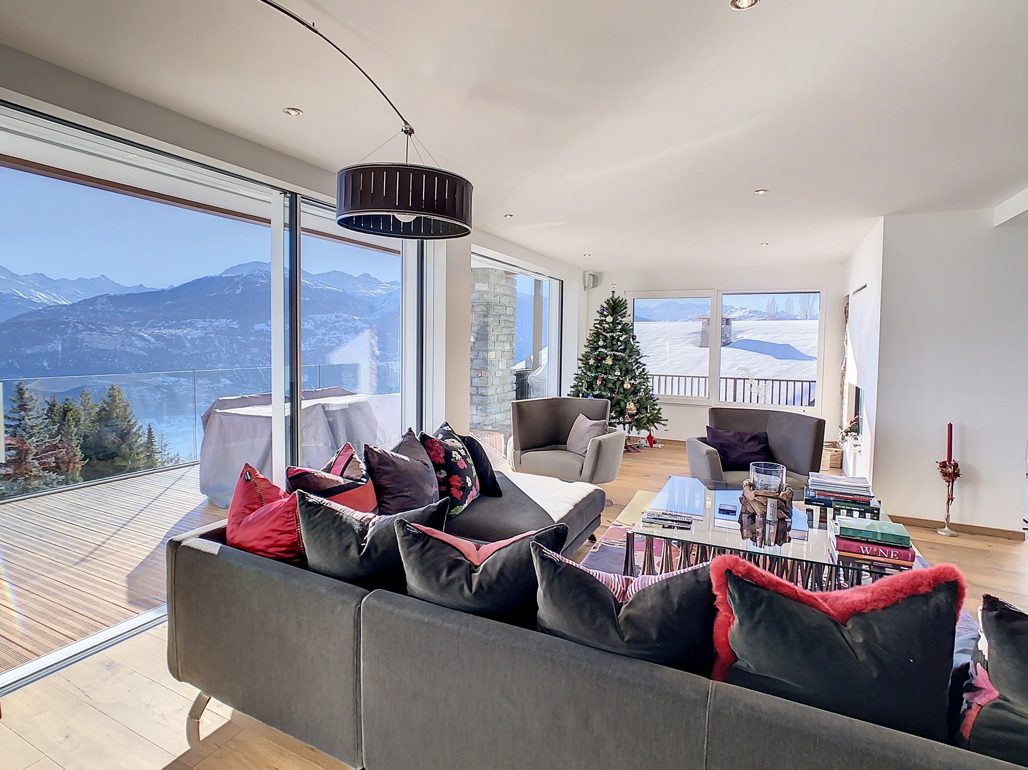 itrltnwdyc__salon_coin_cheminee_terrasse_p__hindemith