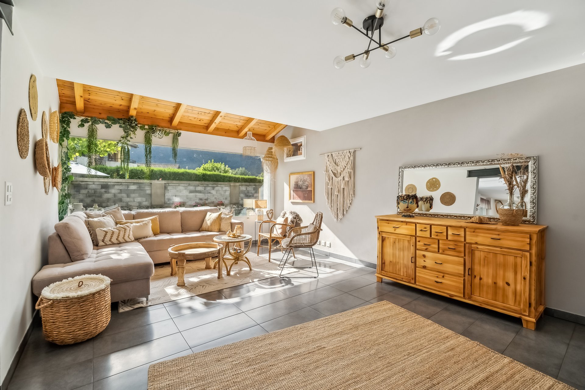 Confort, espace et élégance : découvrez cette villa unique à Fully - Photo de présentation