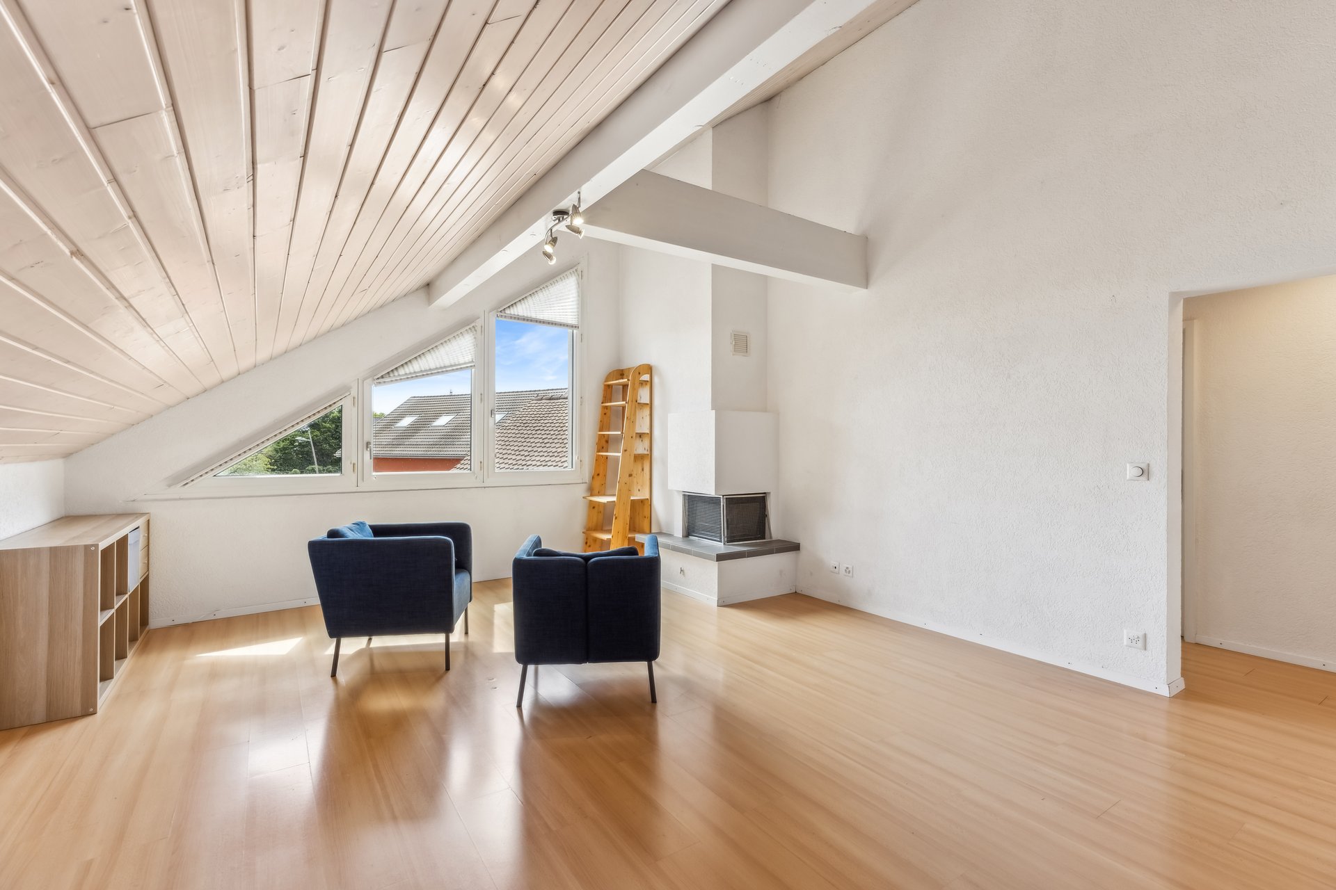 Superbe attique traversant de 110 m² à Penthaz - Photo de présentation
