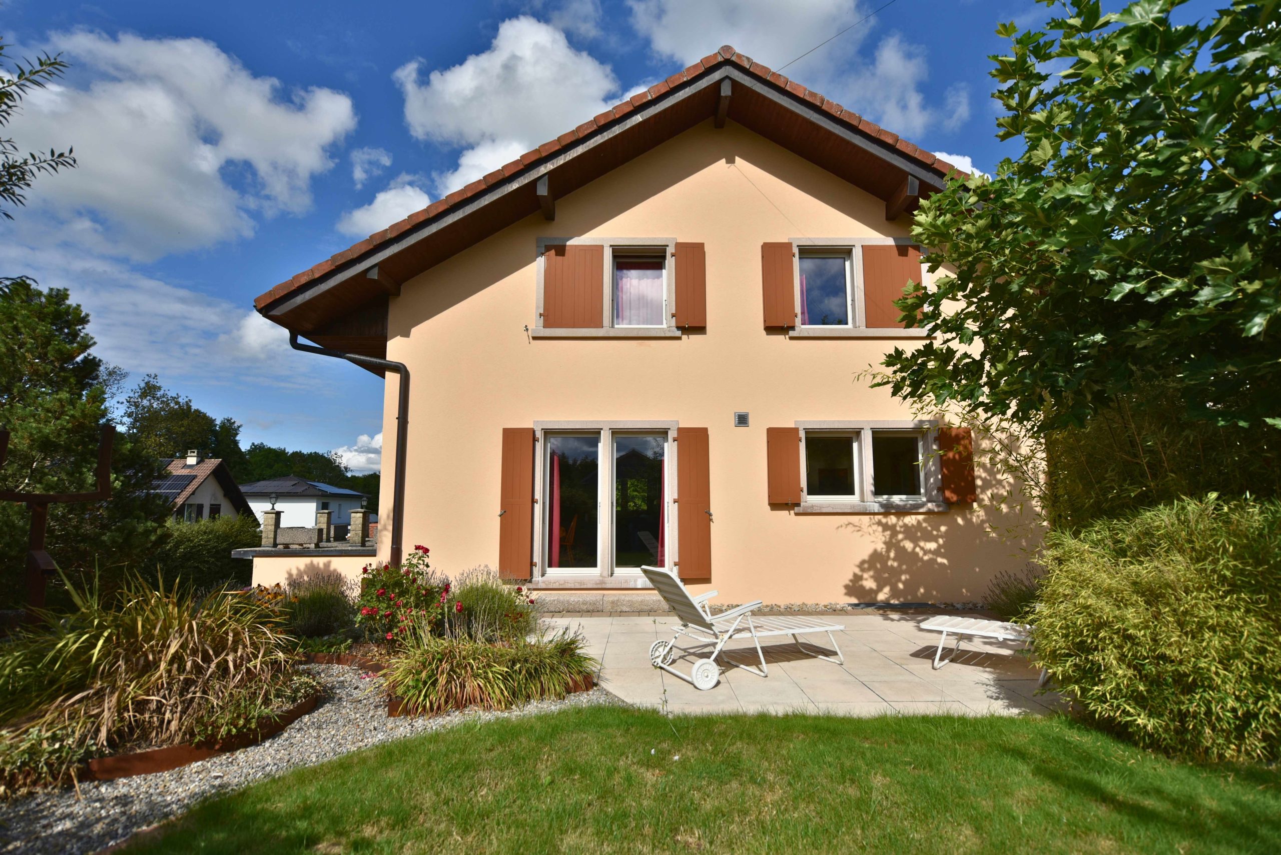 Villa familiale de 7,5 pièces avec studio indépendant - Photo de présentation