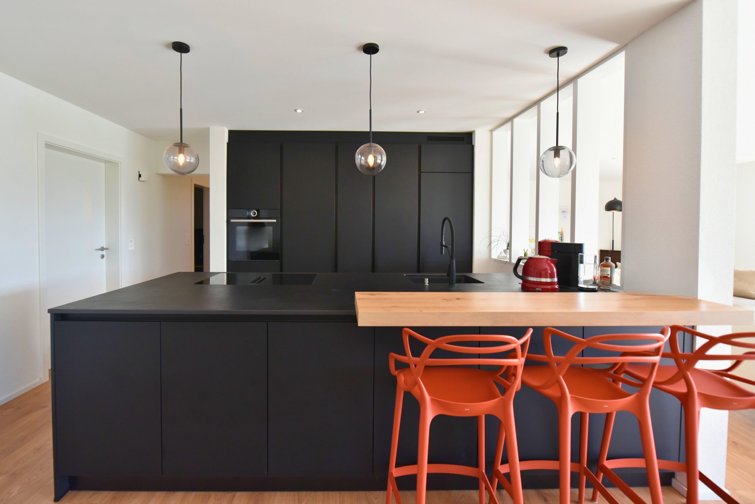 Villa spacieuse et moderne avec jardin et finitions haut de gamme - Photo de présentation