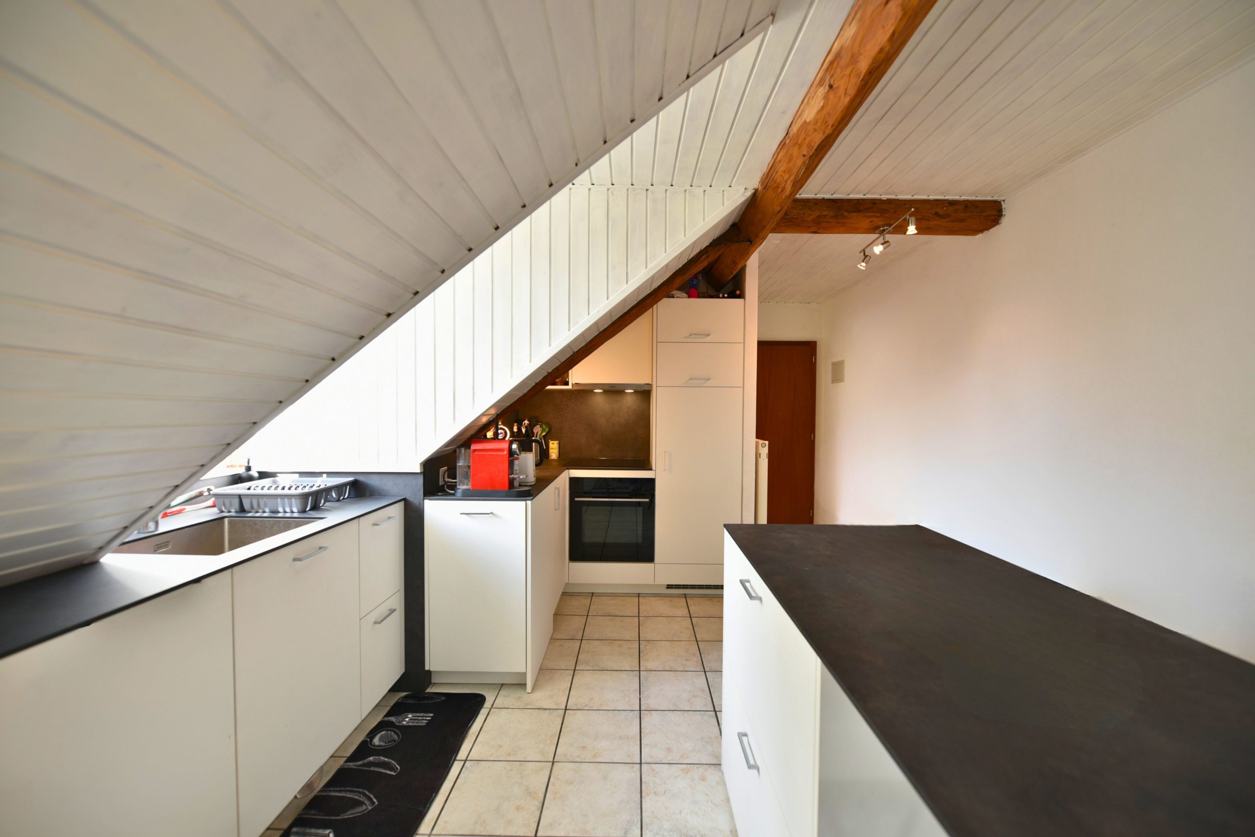 Appartement sous les toits rénové, charme et confort à Semsales - Photo de présentation