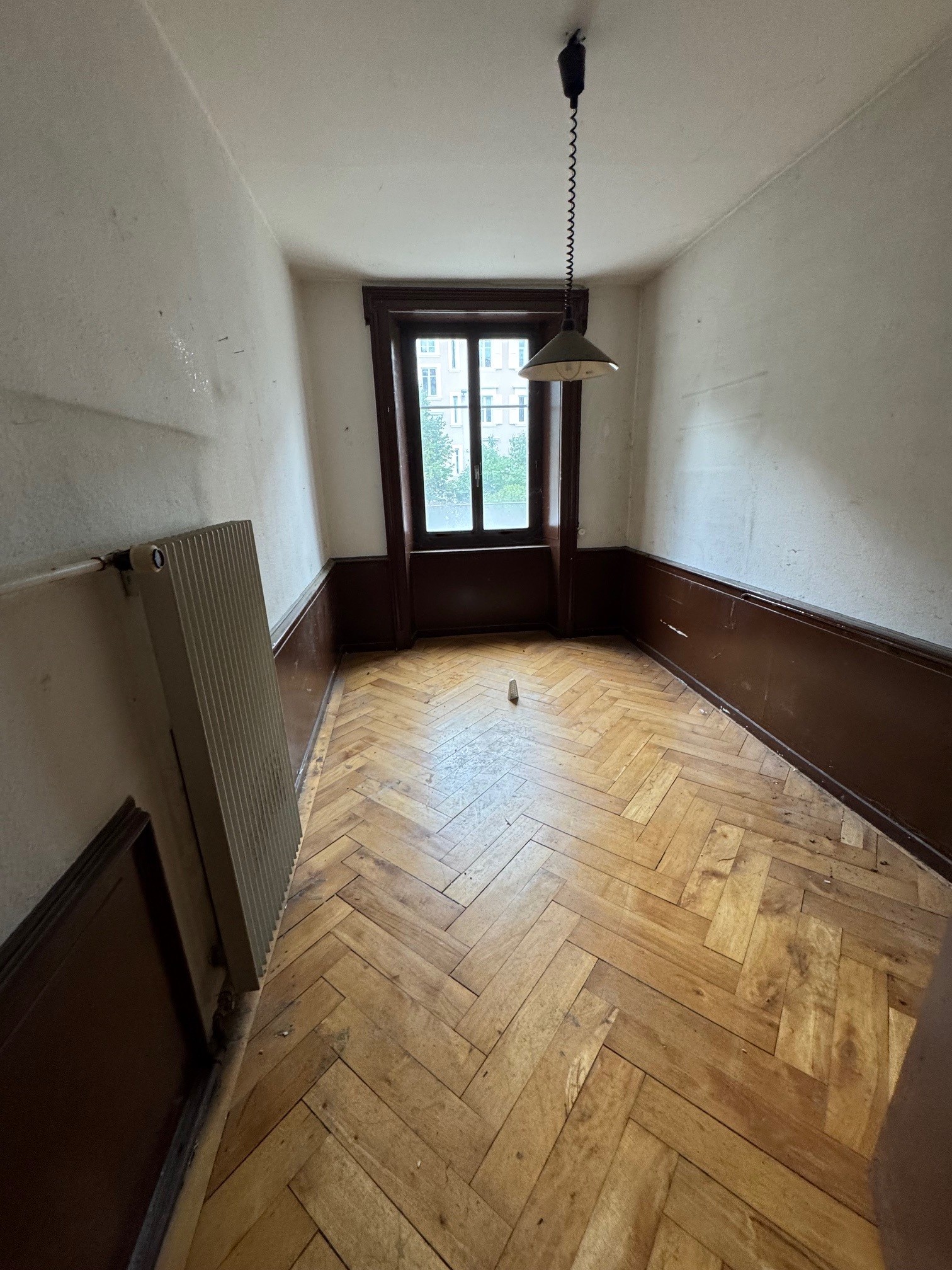 chambre-2_1er_a_renover_2025-10-07-085322