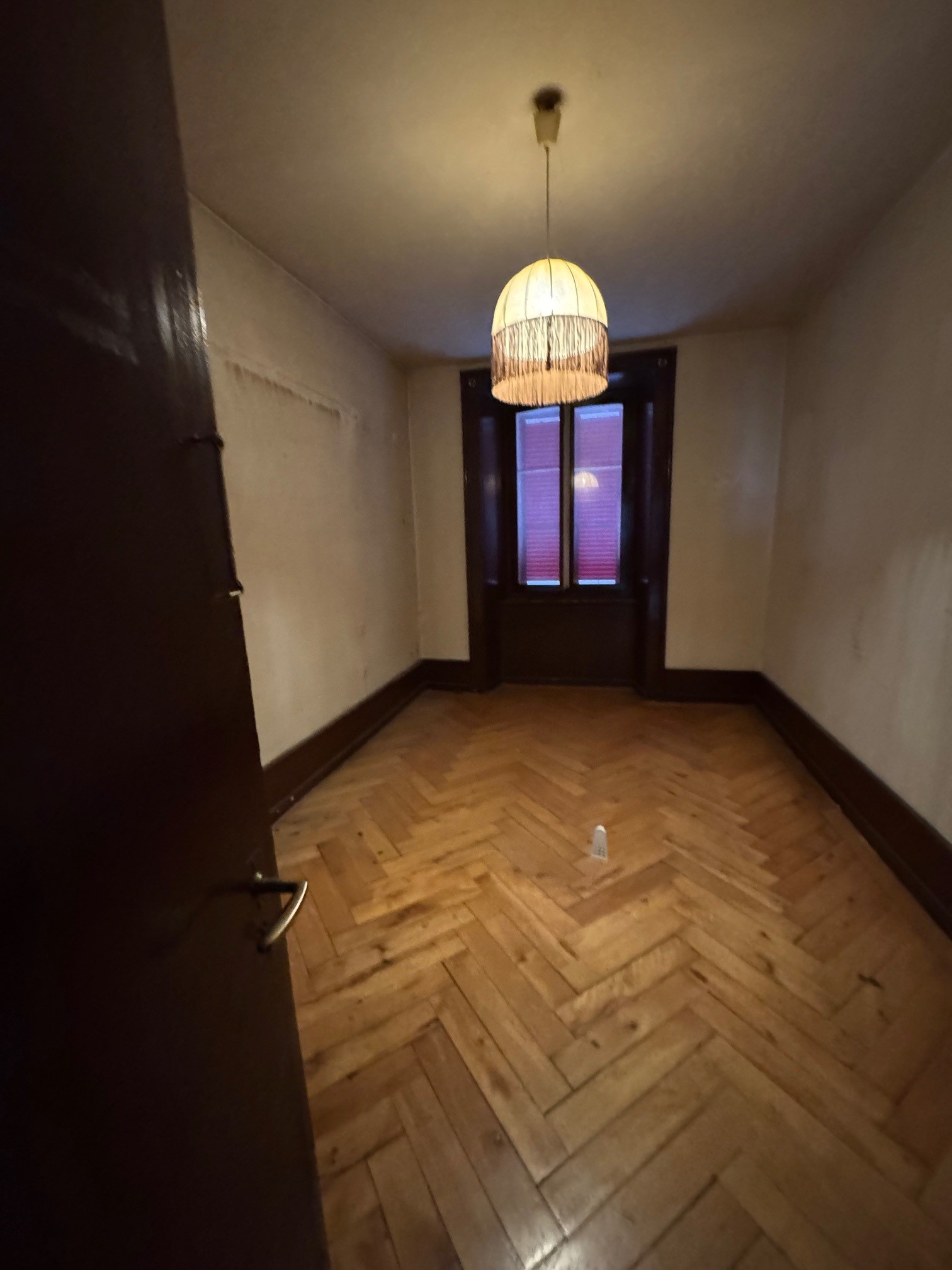 chambre_1er_a_renover_2025-10-07-085322