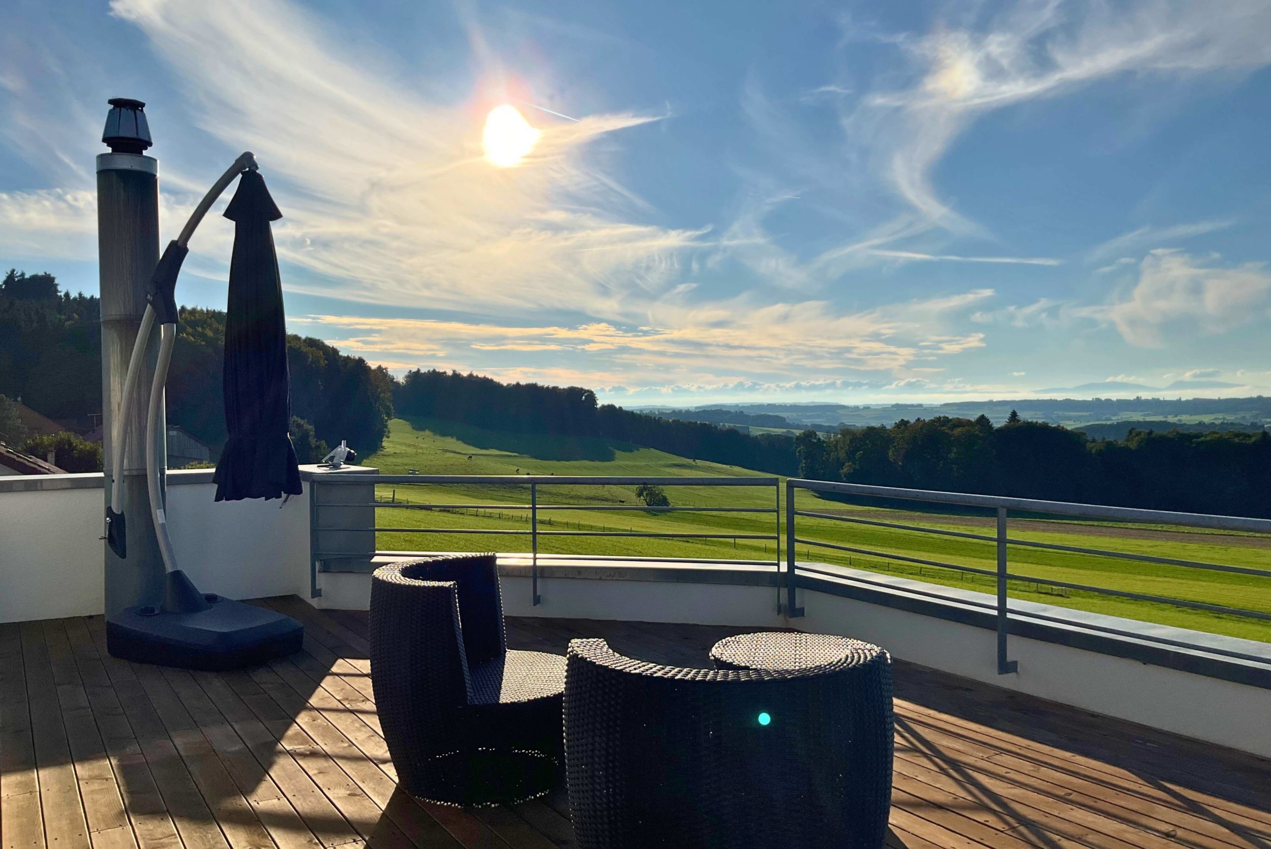 Maison individuelle spacieuse avec terrasse vue panoramique et jardin à Villorsonnens - Photo de présentation