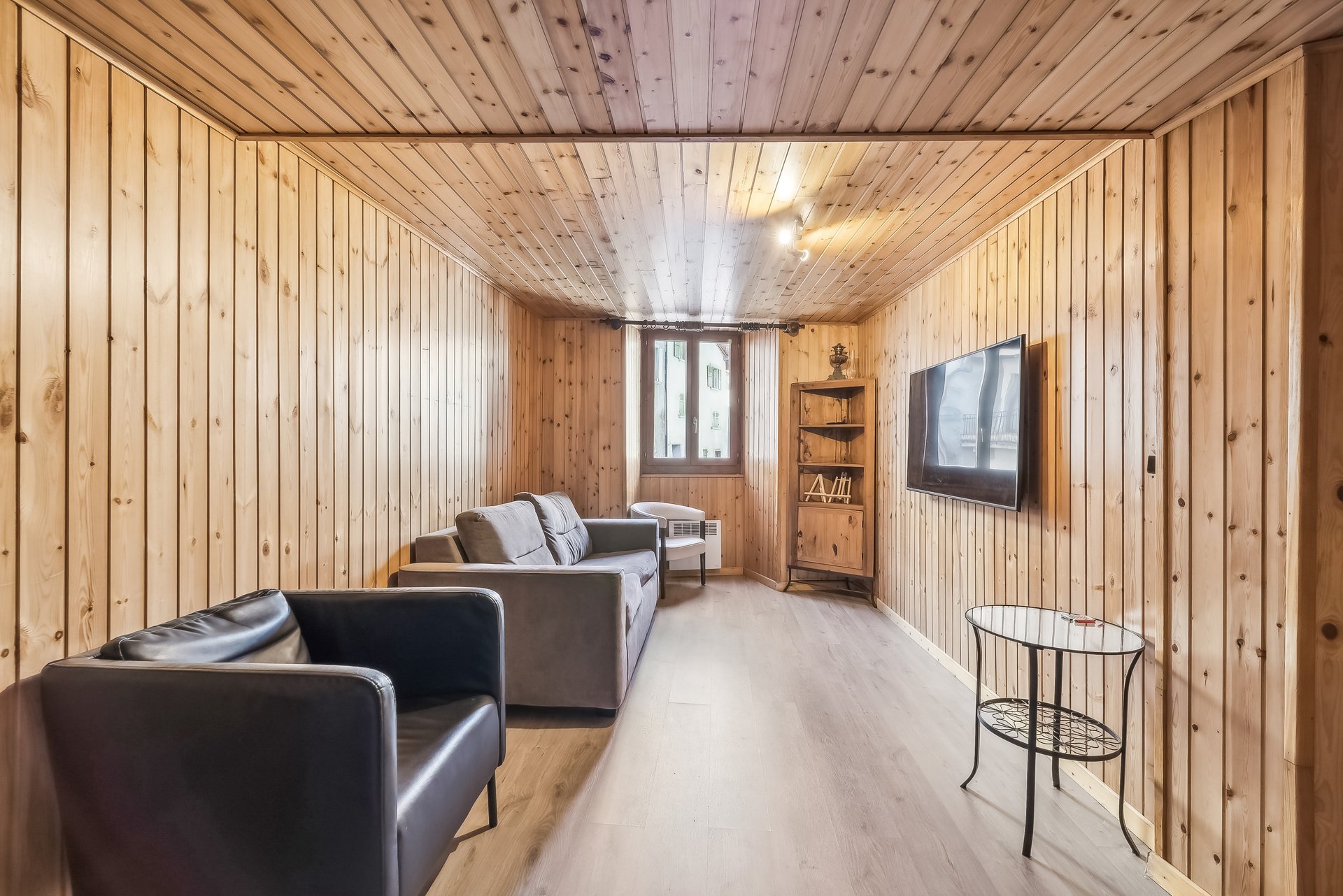 backbone_586666-a_016_web_2025-11-28-163234