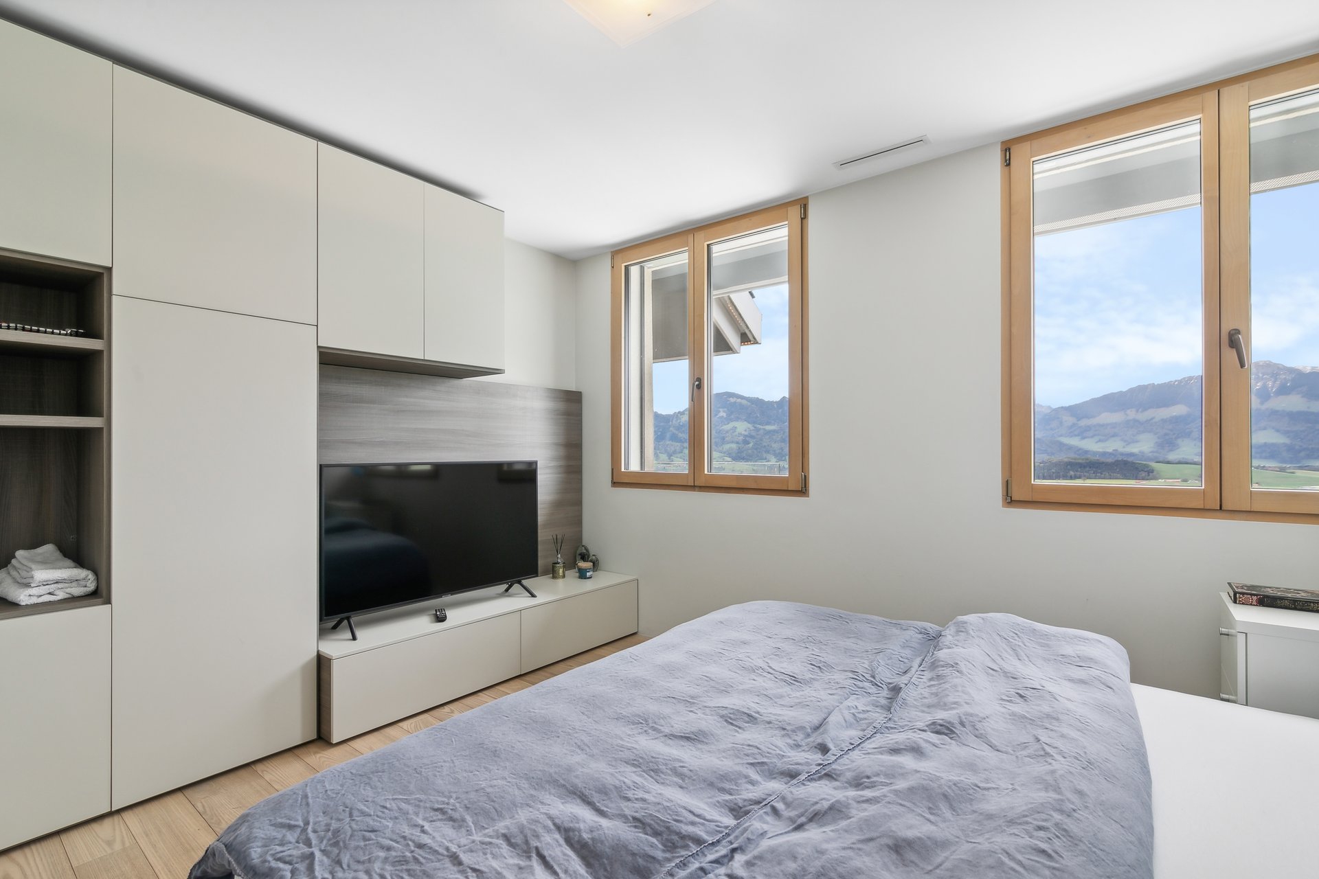 fmslthxnrh__backbone_502236-a_037_web