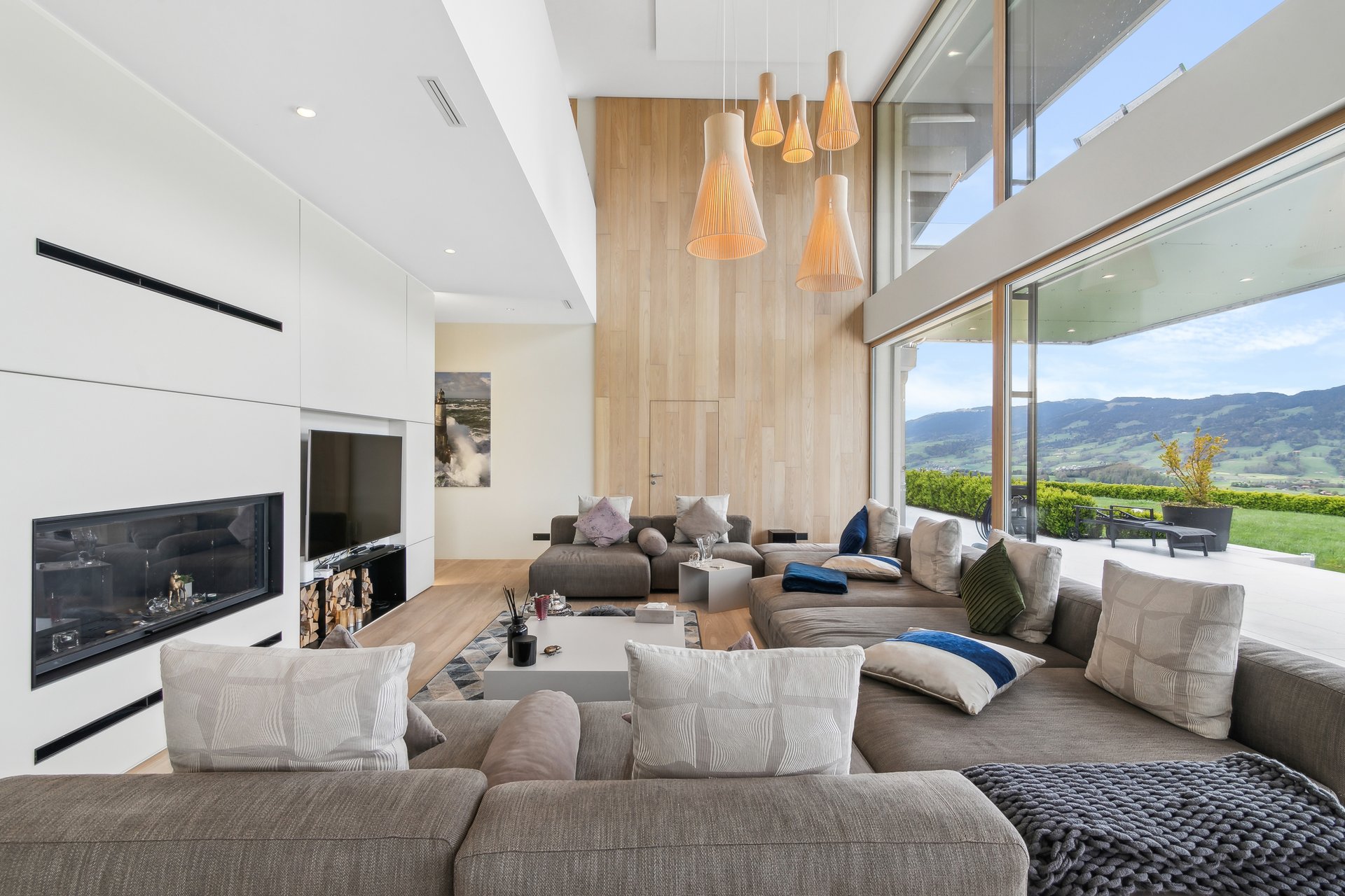 gazhslahke__backbone_502236-a_175_web