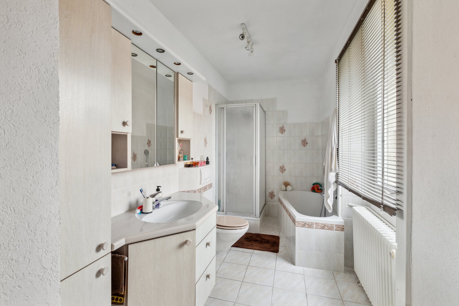 jkicfgkcji__backbone_150549_020_web