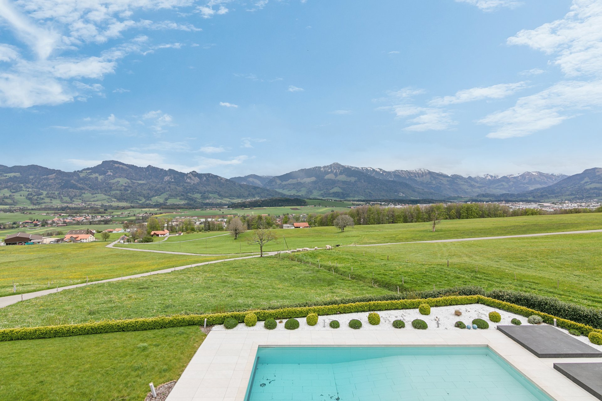 lohtmtjwhq__backbone_502236-a_022_web