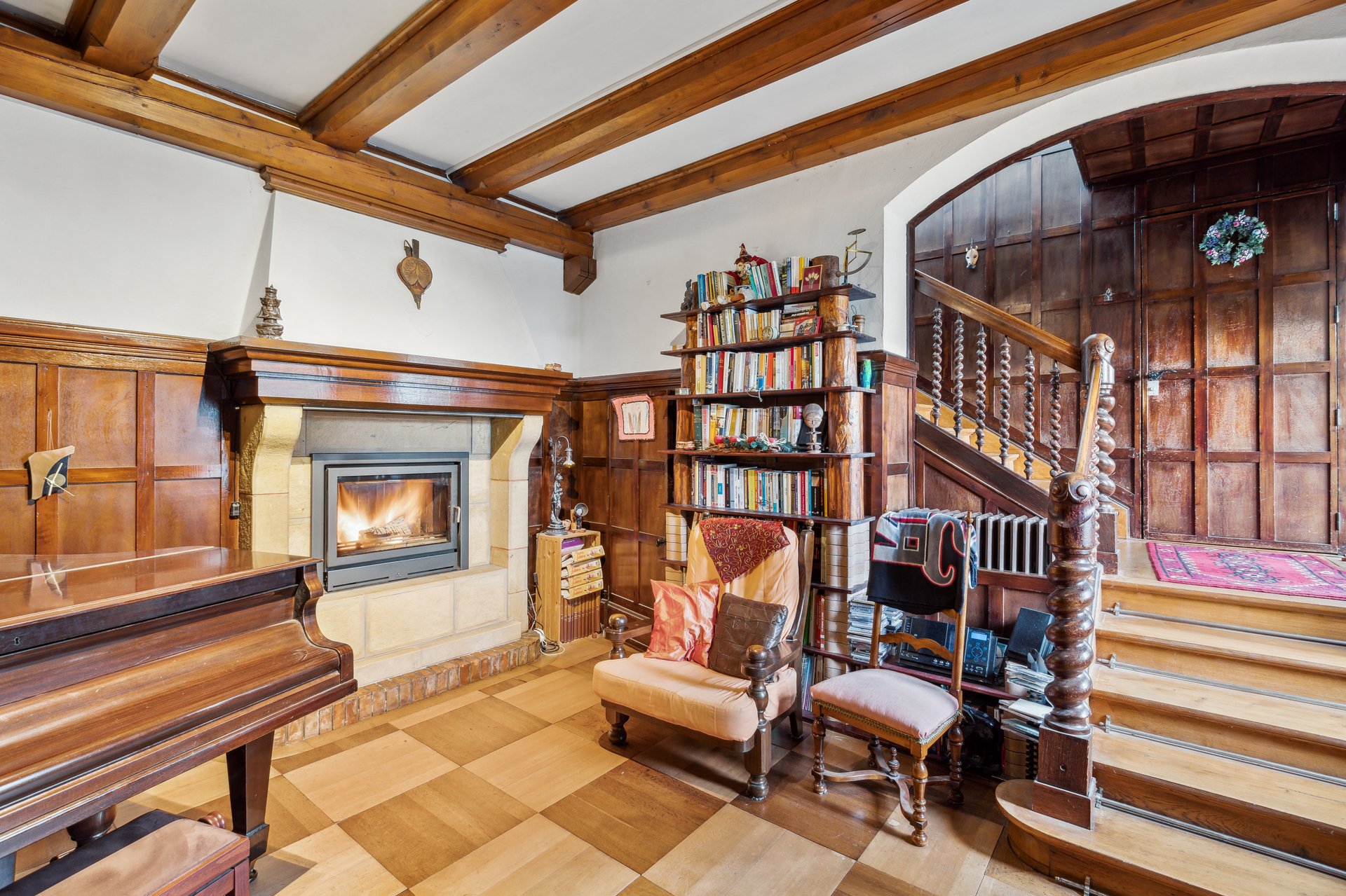 uttzmmenhl__backbone_150549_011_web