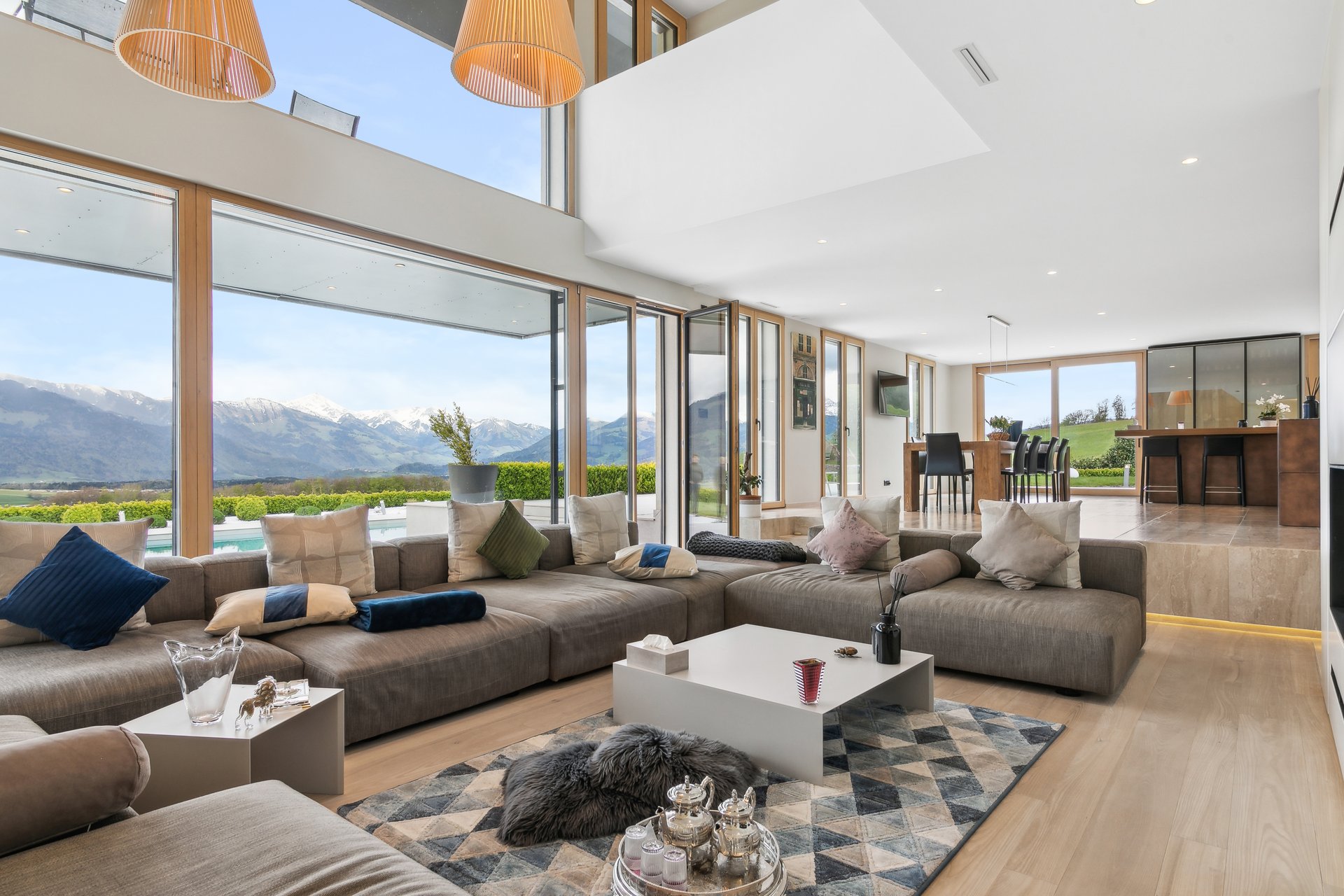 ypsjgwonjp__backbone_502236-a_187_web