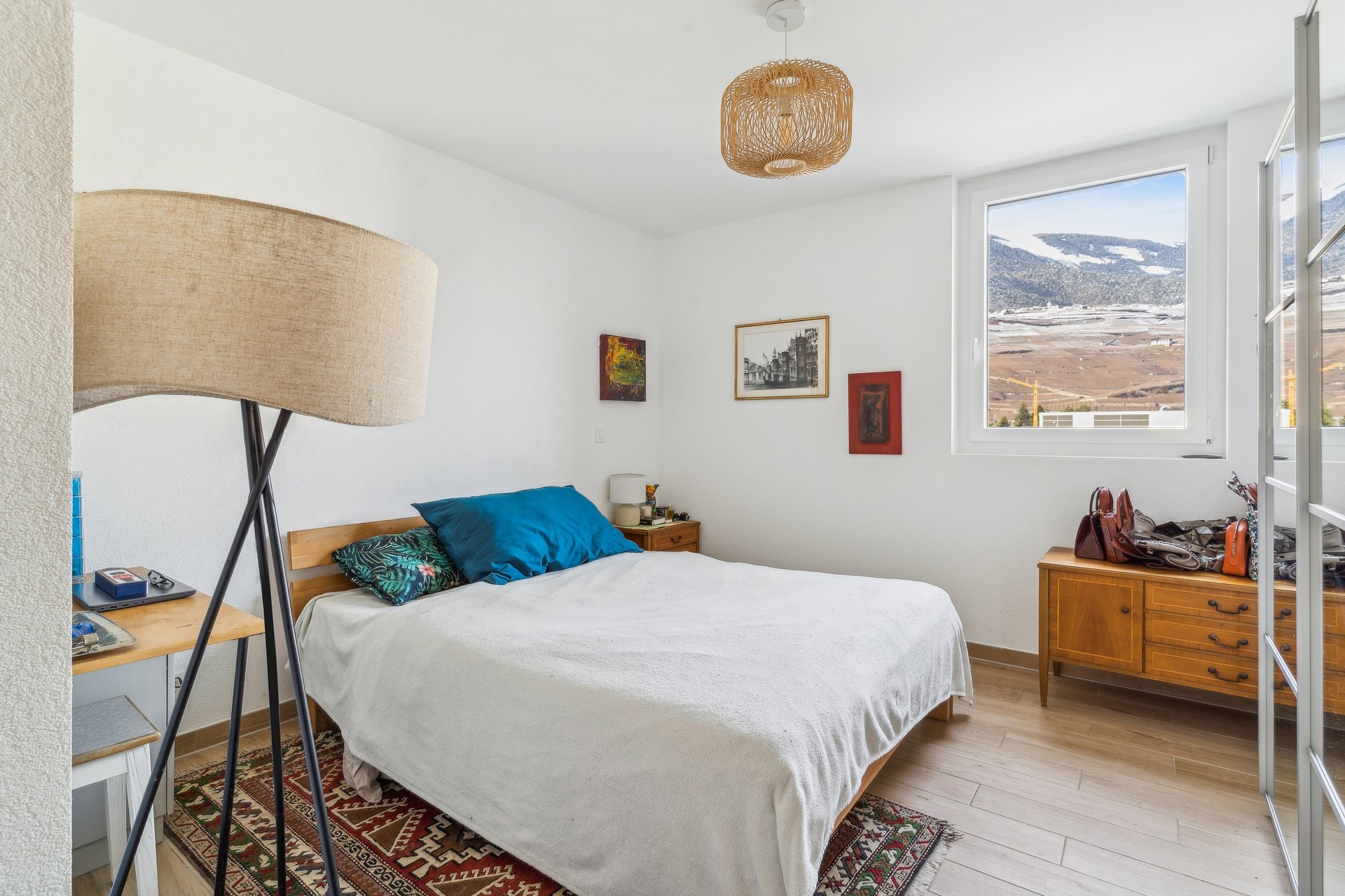 backbone_585403-a_007_web_2025-12-01-164117