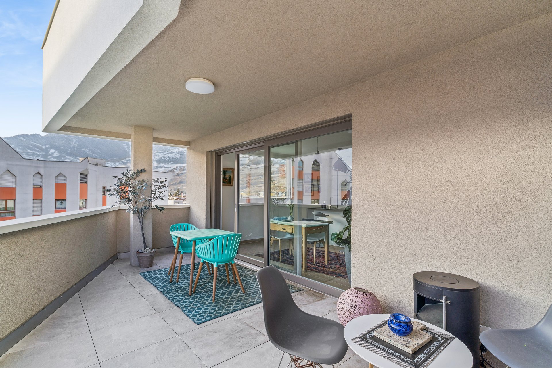 backbone_585403-a_034_web_2025-12-01-164117