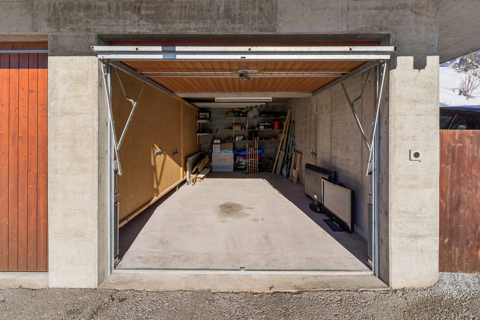 backbone_585628-a_001_web_2025-12-01-163657