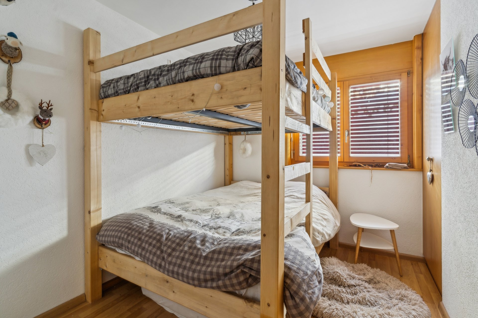 backbone_585628-a_034_web_2025-12-01-163657