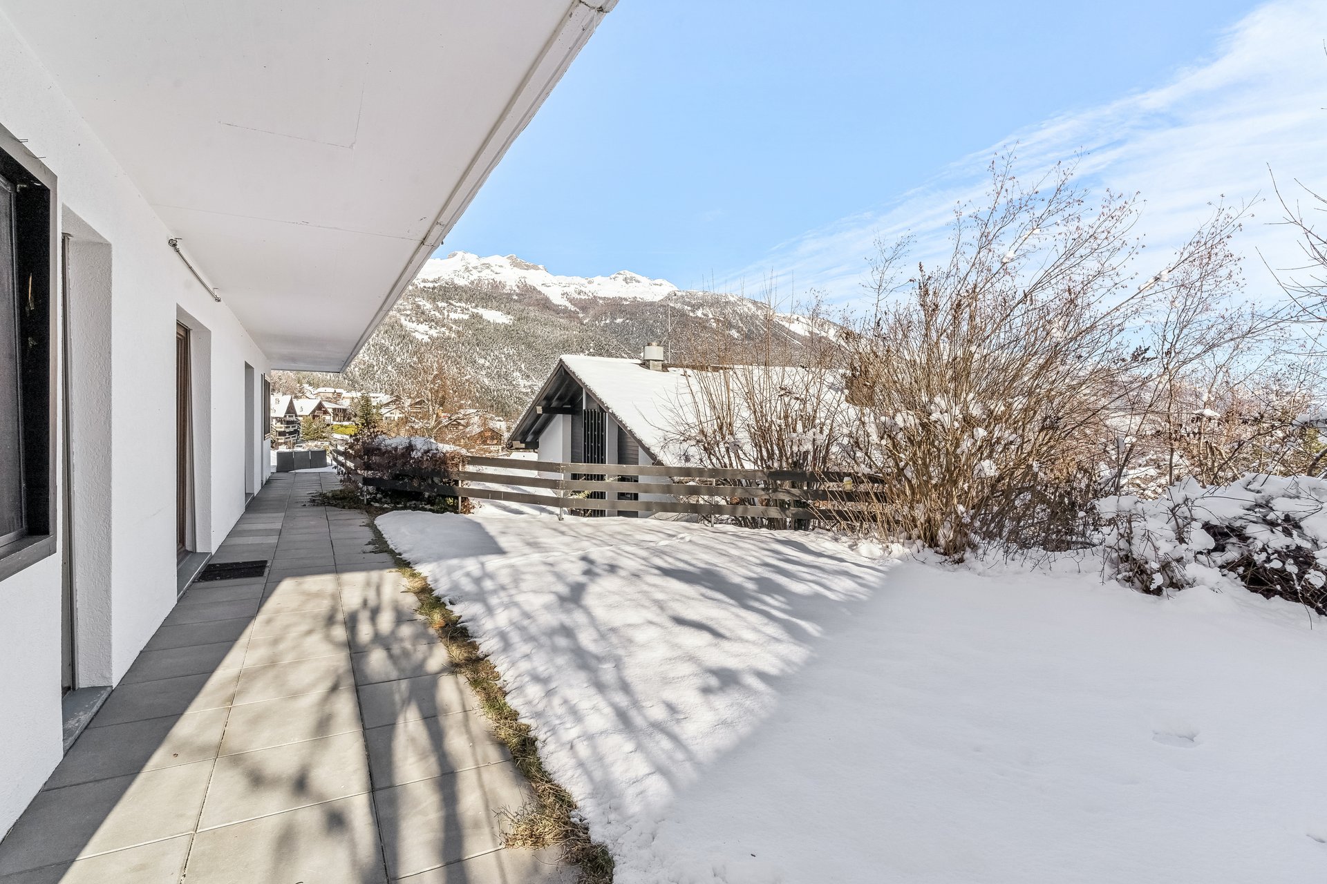 backbone_586662-a_004_web_2025-12-01-164534