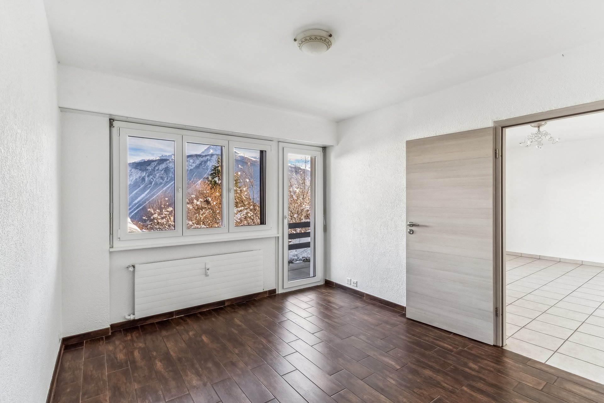 backbone_586662-a_025_web_2025-12-01-164534