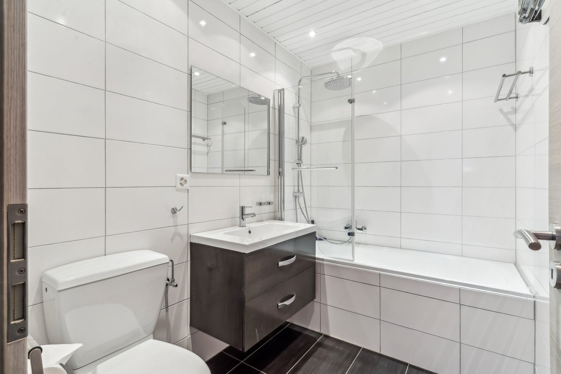 backbone_586662-a_031_web_2025-12-01-164534