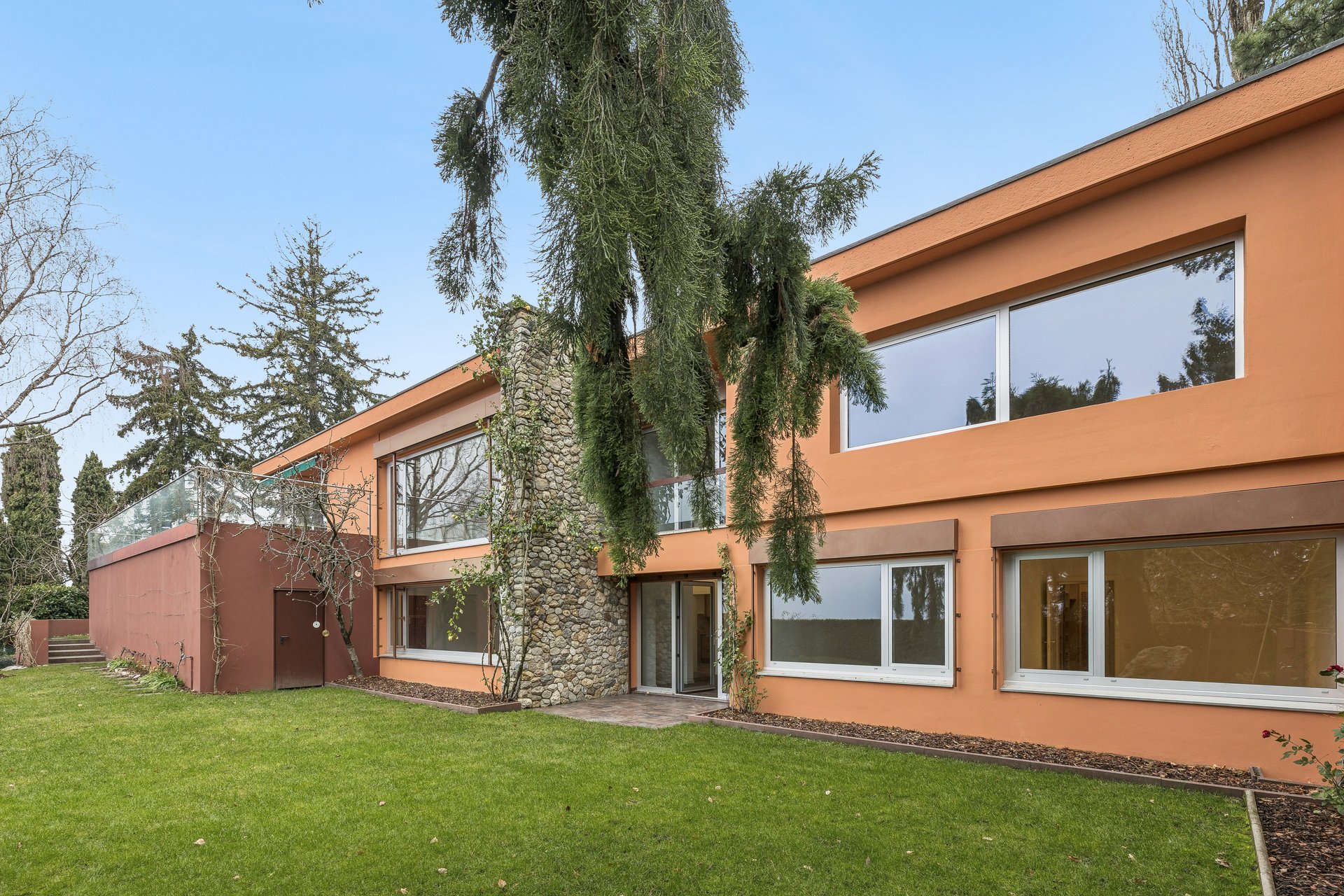 backbone_587769-a_013_web_2025-12-04-123234