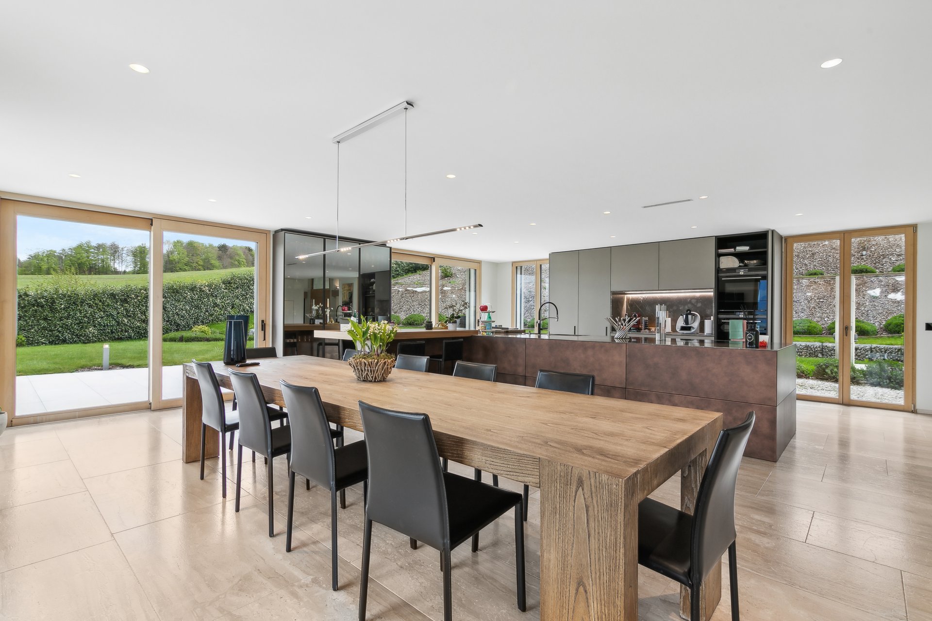 jbwhwvetbz__backbone_502236-a_157_web