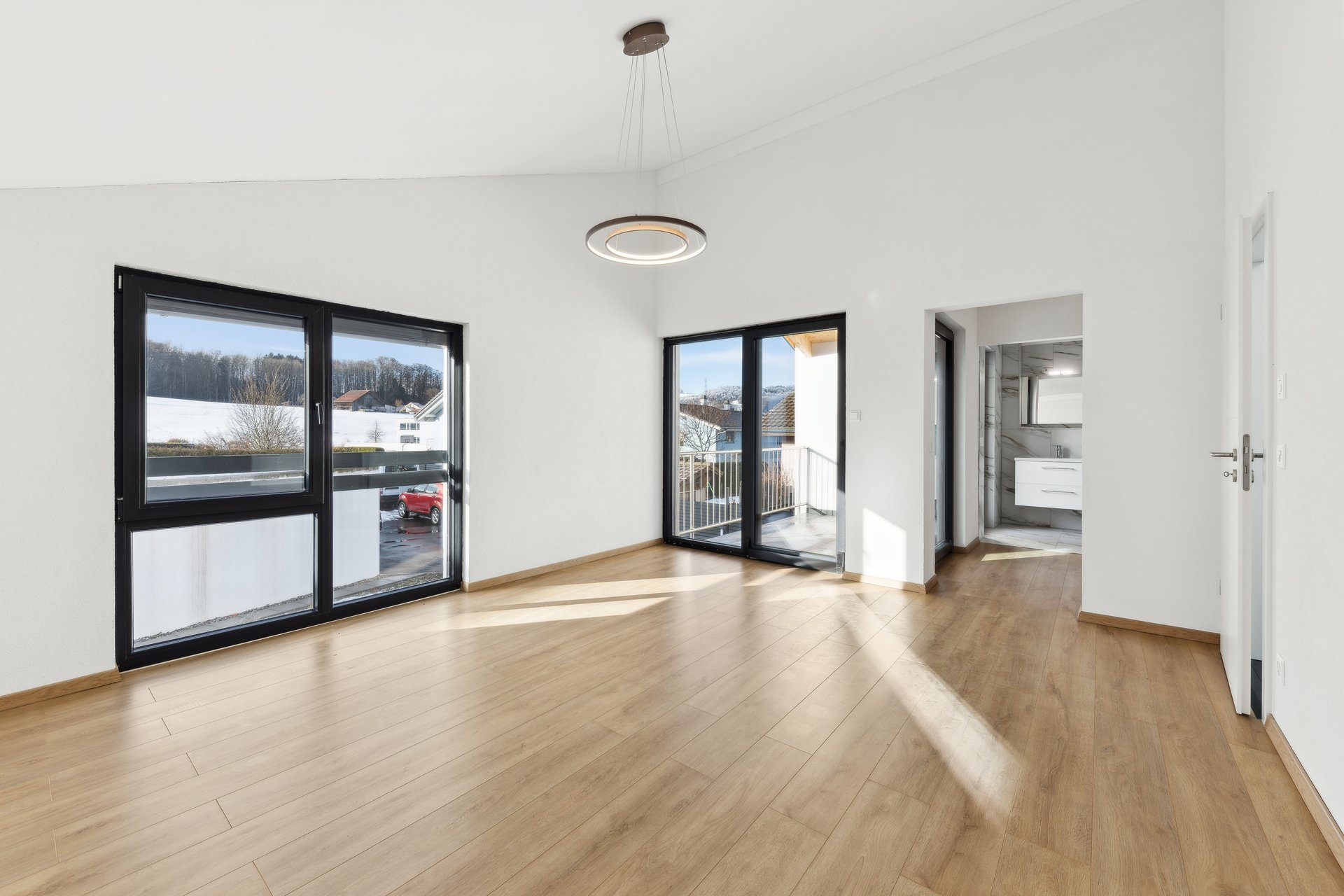 595654-A-backbonephoto-004