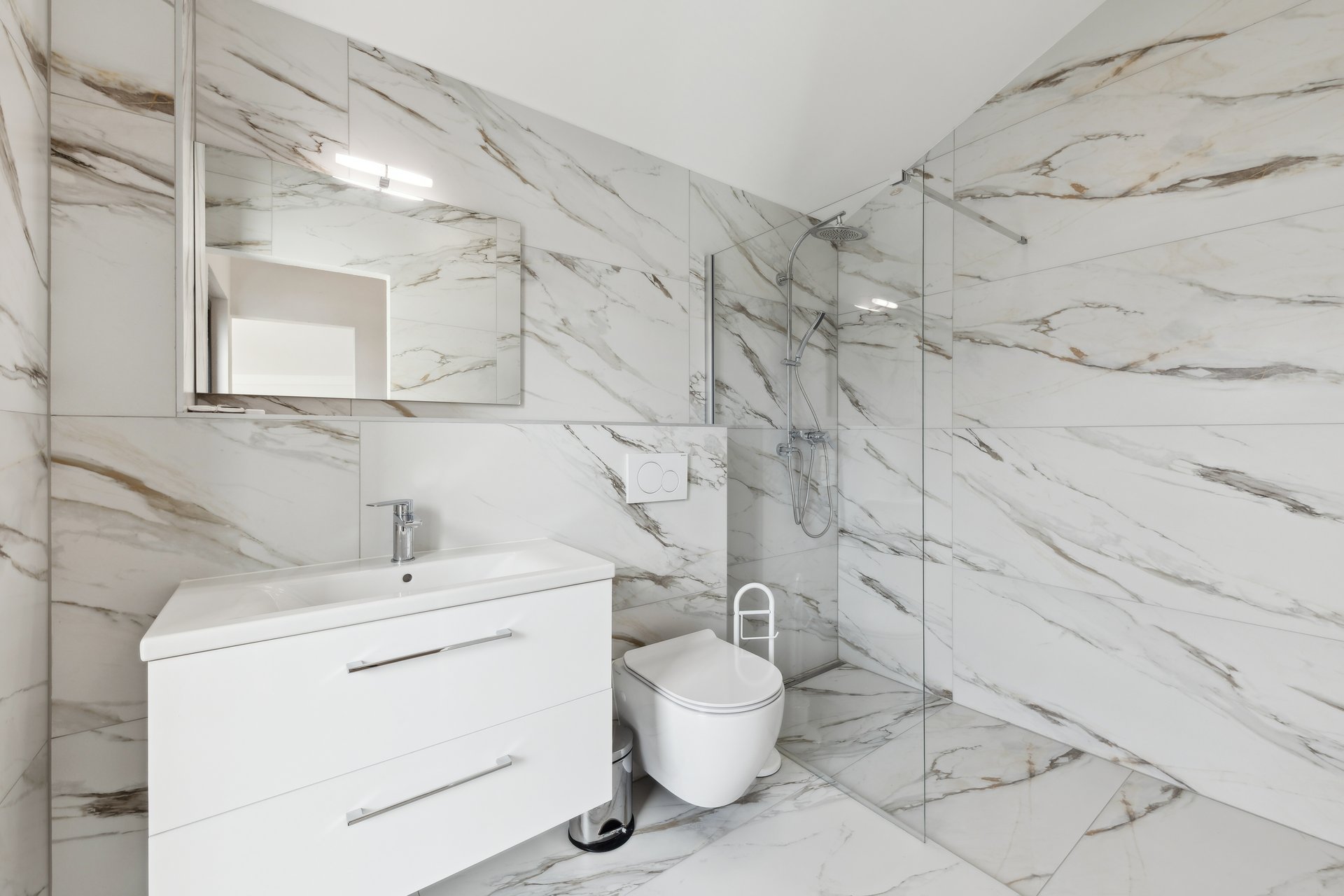 595654-A-backbonephoto-007