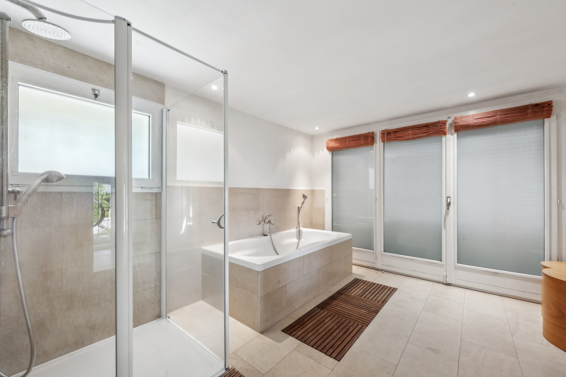 backbone_559425-a_025_web_2025-07-21-140739