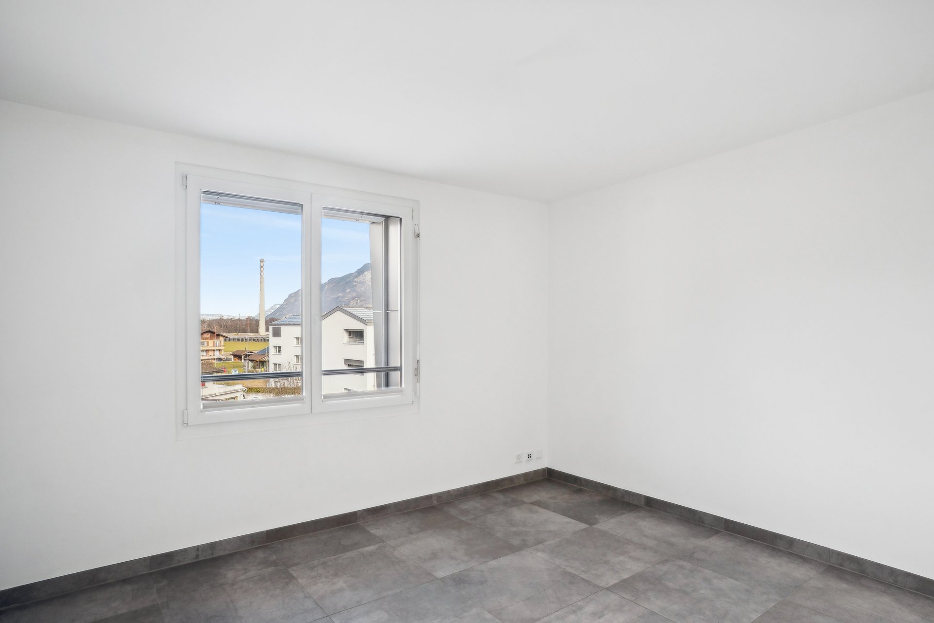 backbone_592166-A_005_WEB