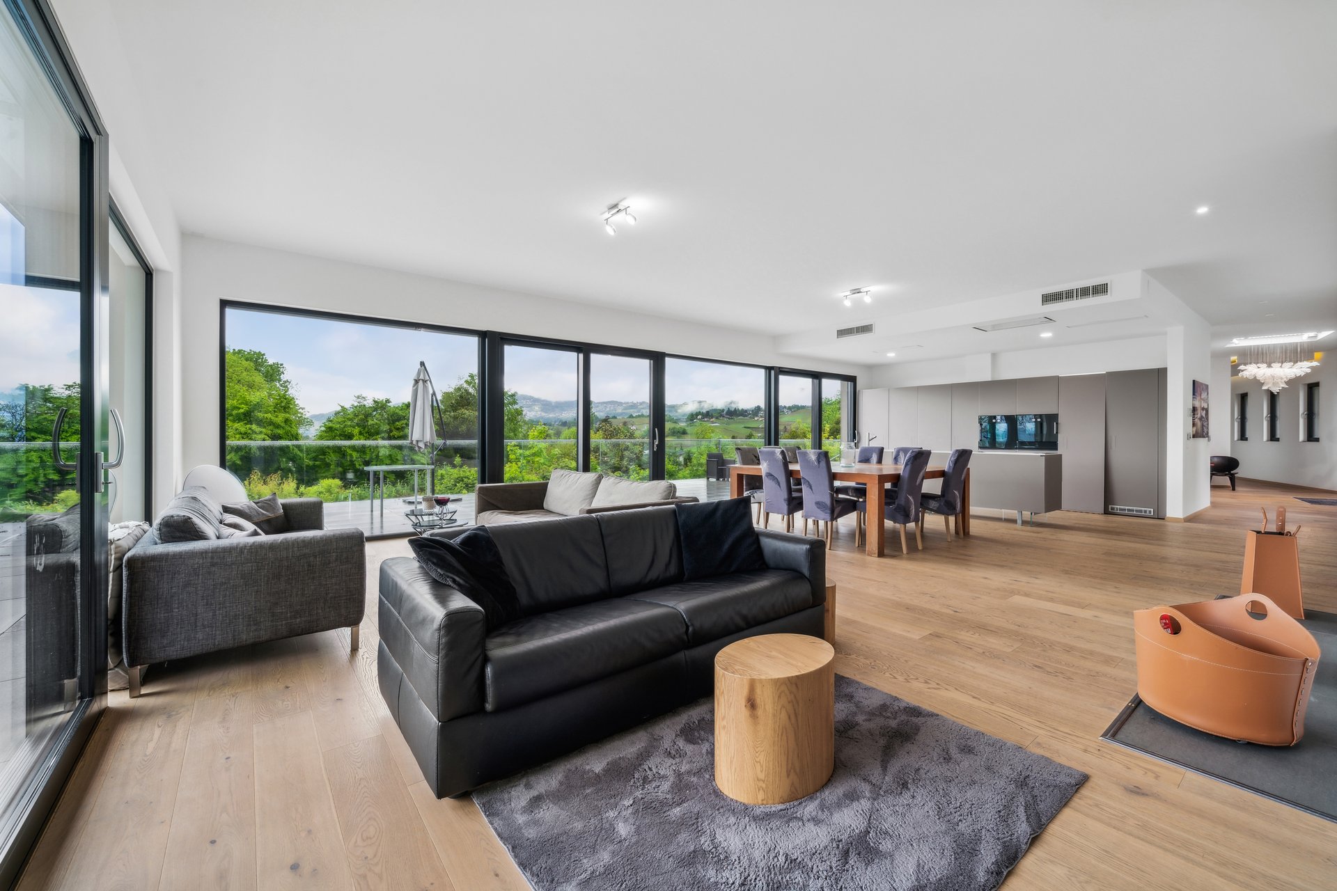 gxbfmbpnjy__backbone_502636-a_065_web