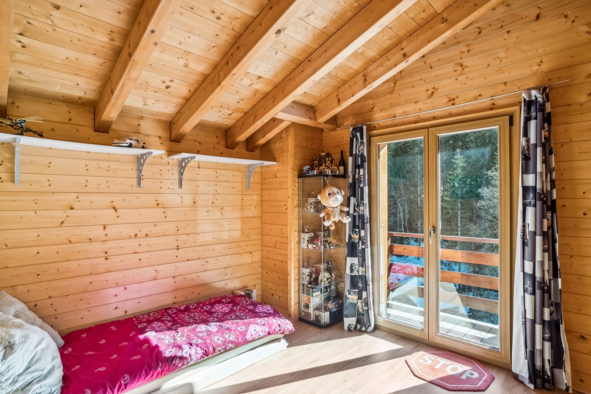 600335-A-backbonephoto-029