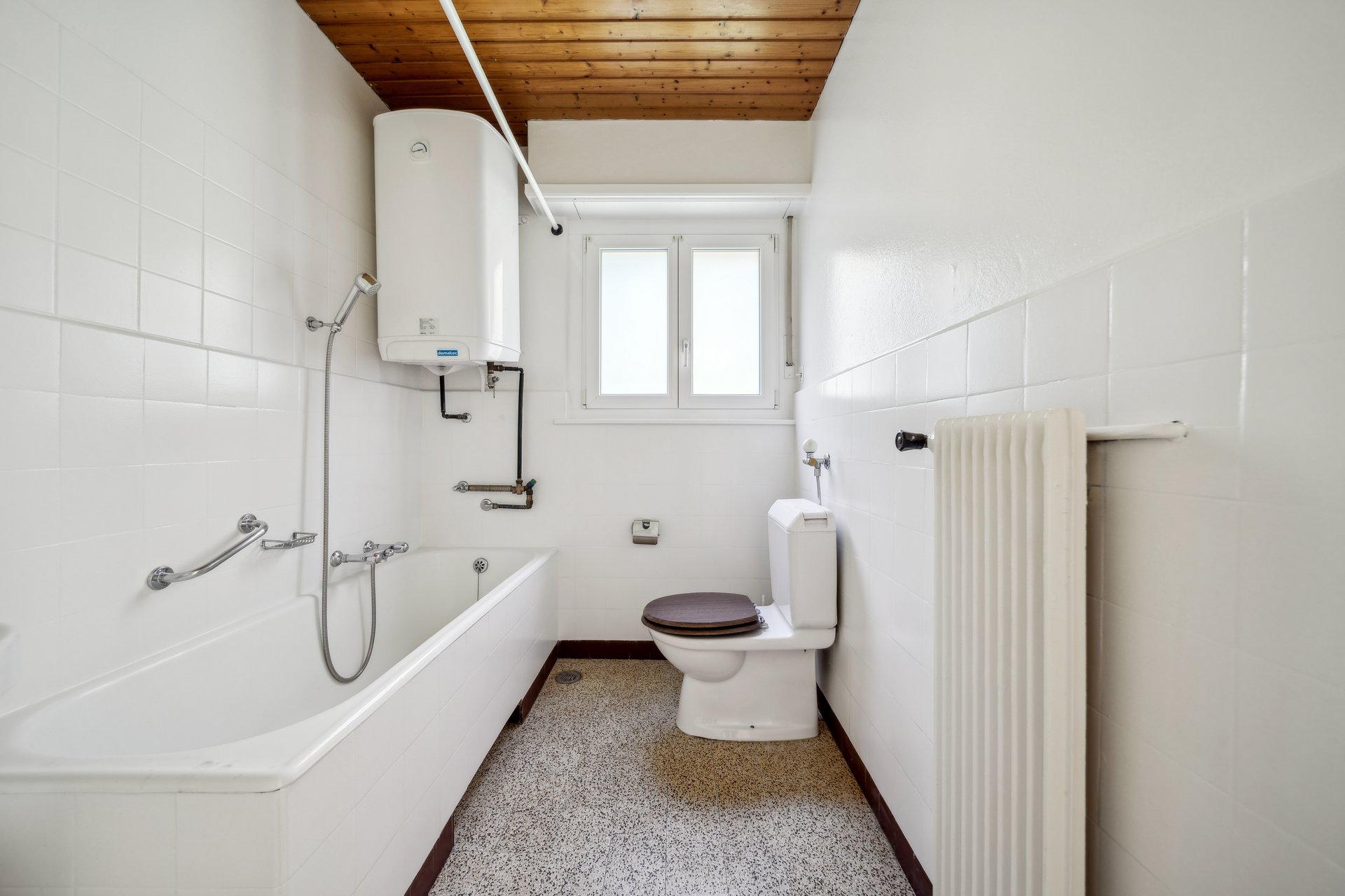 600954-A-backbonephoto-027