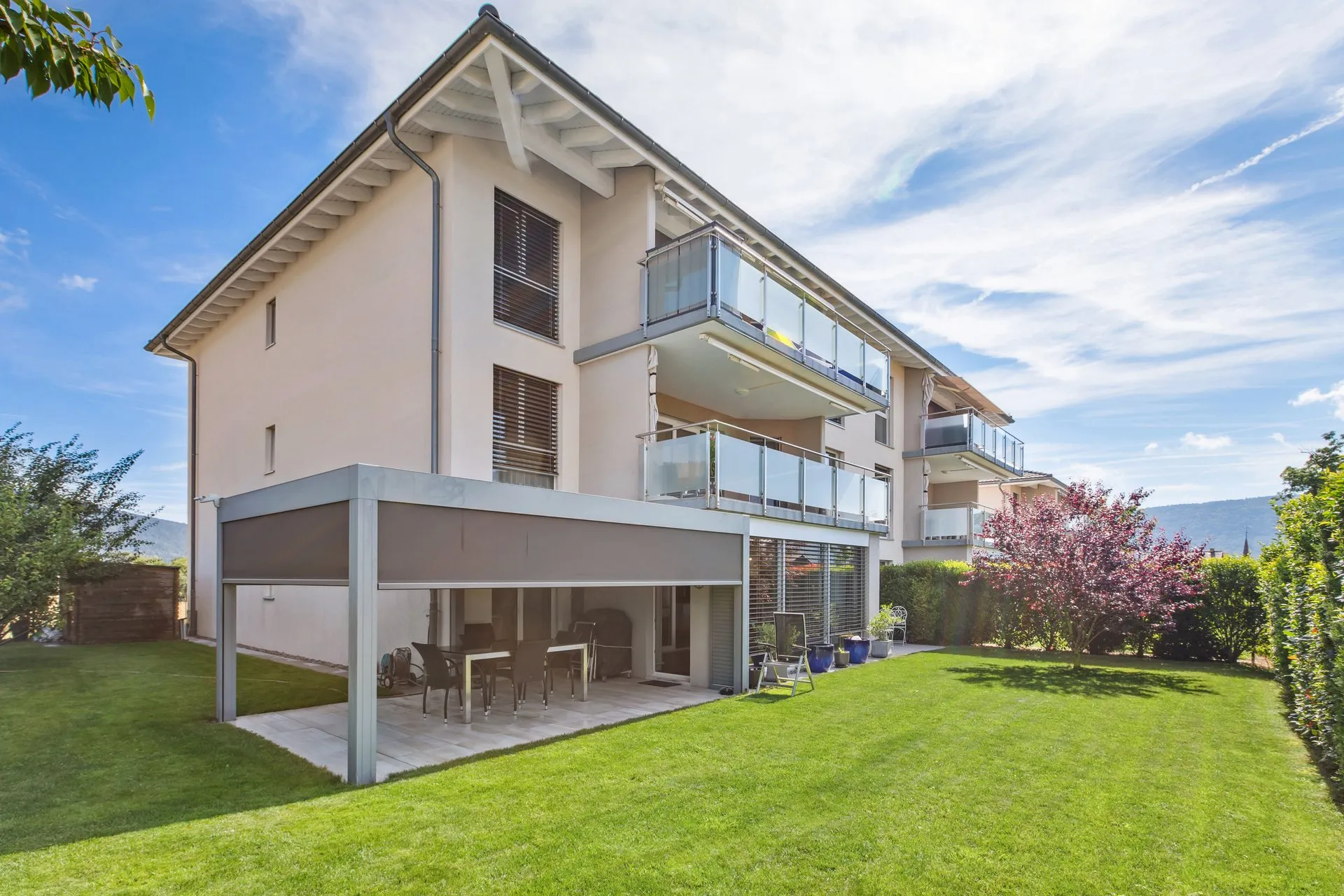 zpfegvmzyu_backbone_509629-a_067_web