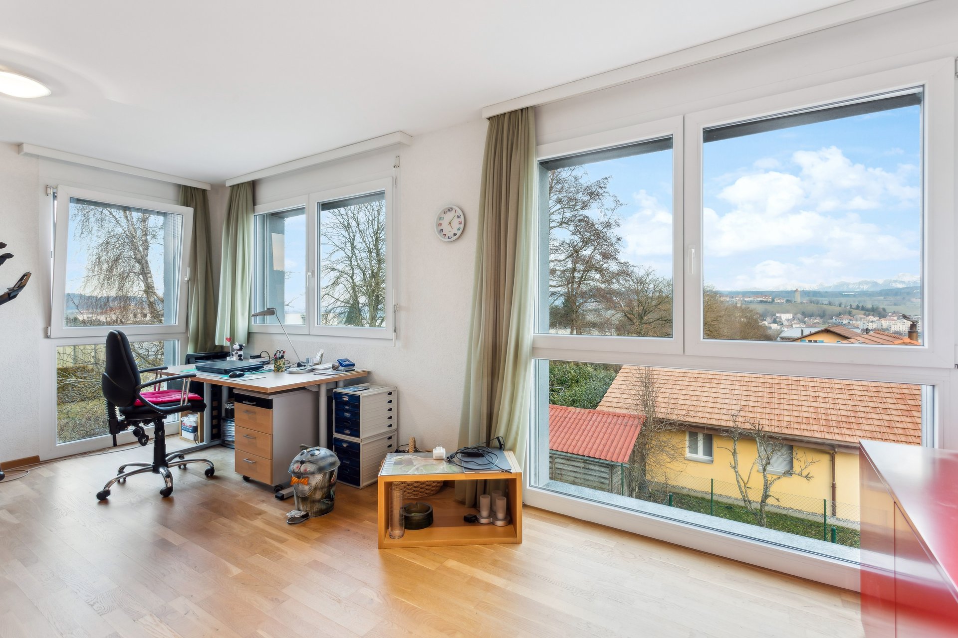 597252-A-backbonephoto-034__UKQACh43iLAApN1XBkOZv