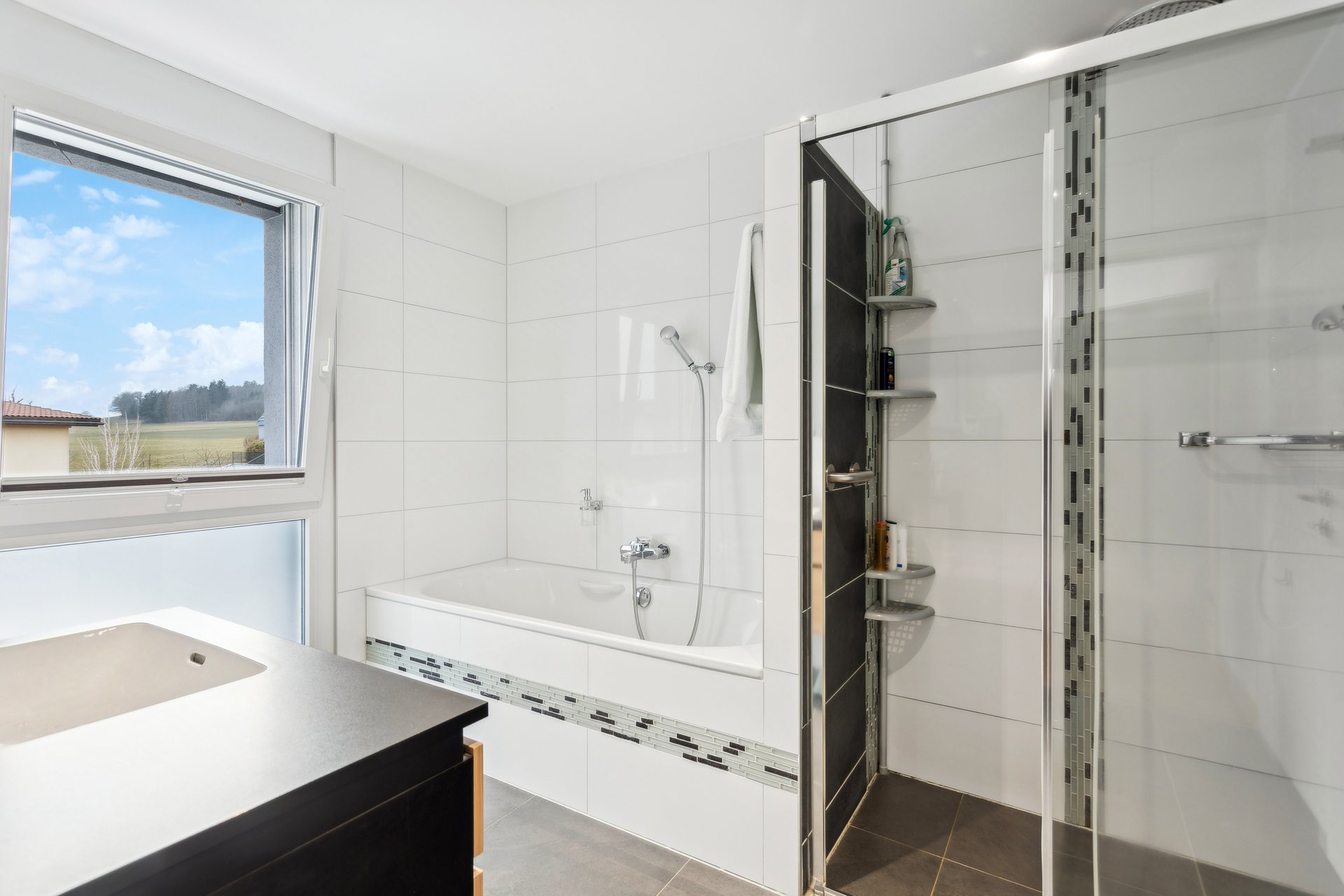 597252-A-backbonephoto-040__Roh-fddUhYl5E1tCO7oYI