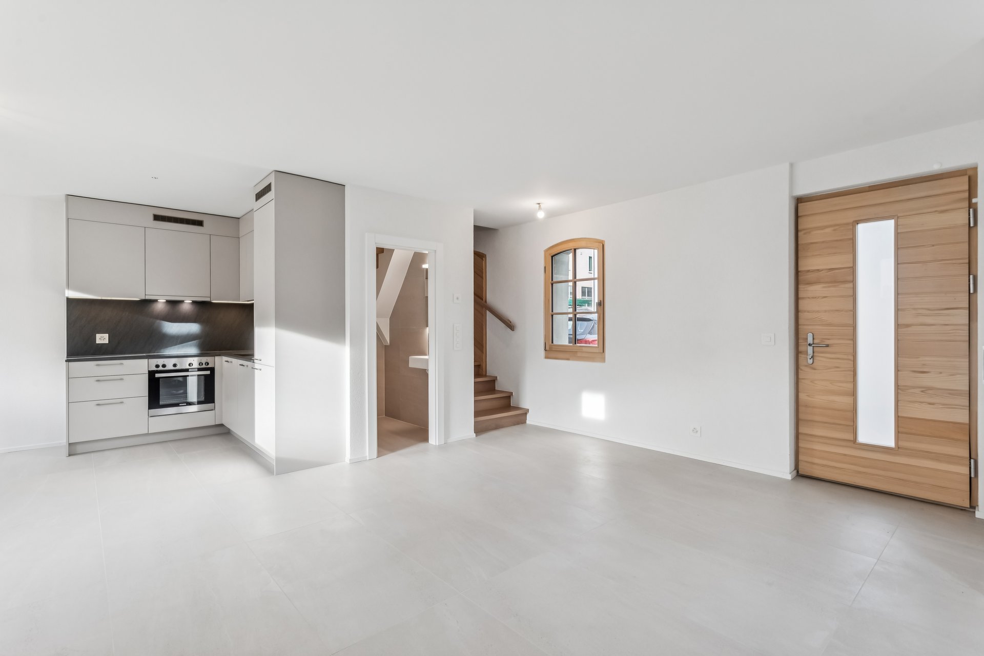 605976-A-backbonephoto-007