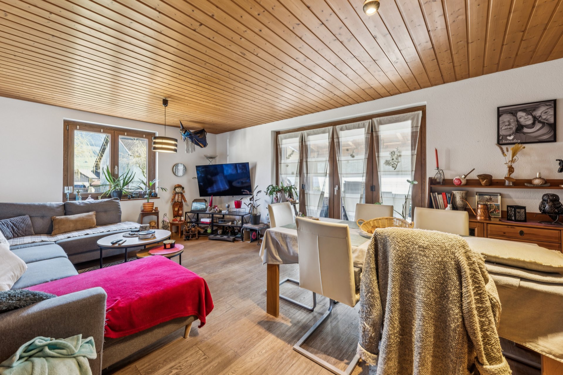 607092-A-backbonephoto-007