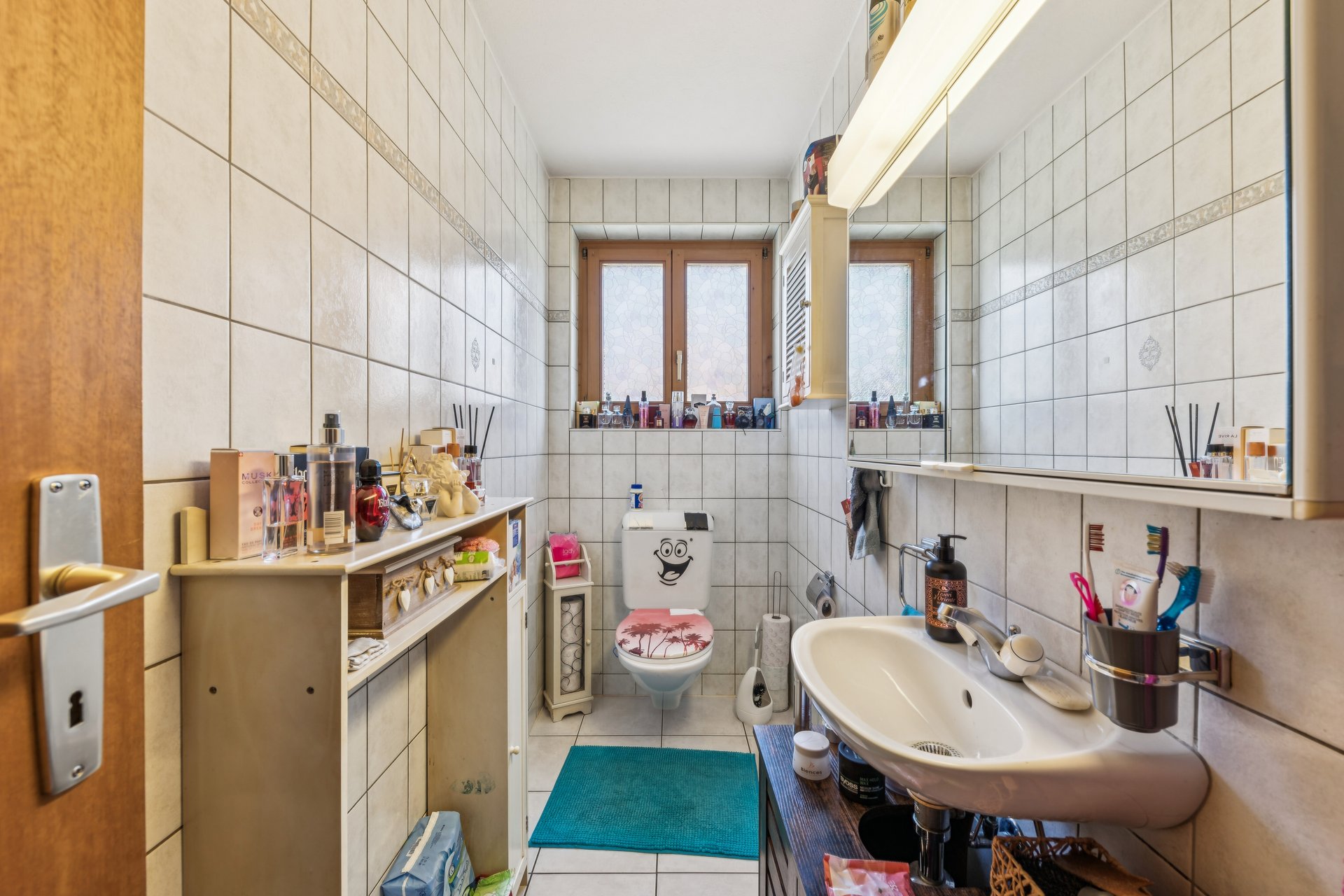 607092-A-backbonephoto-016