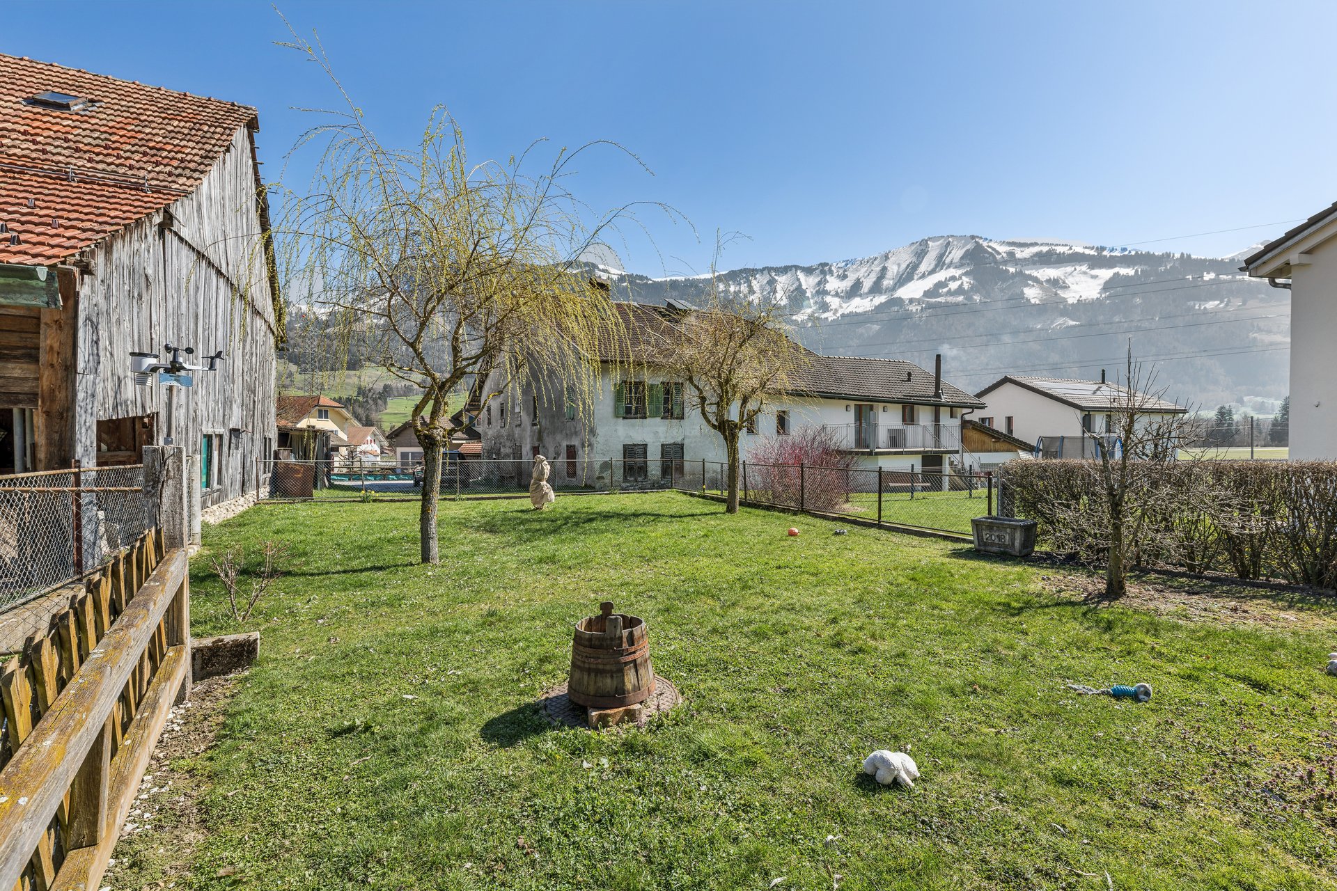 607092-A-backbonephoto-043