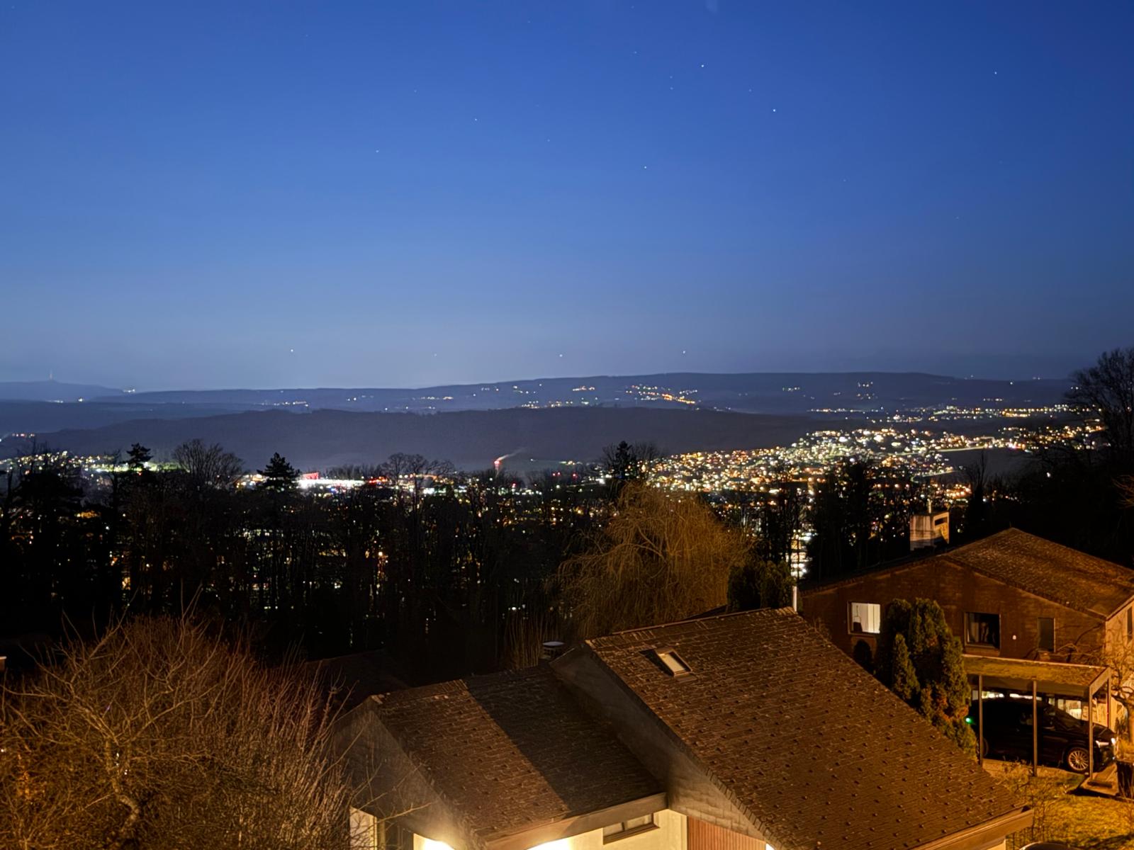 Vue_nocturne_Evilard