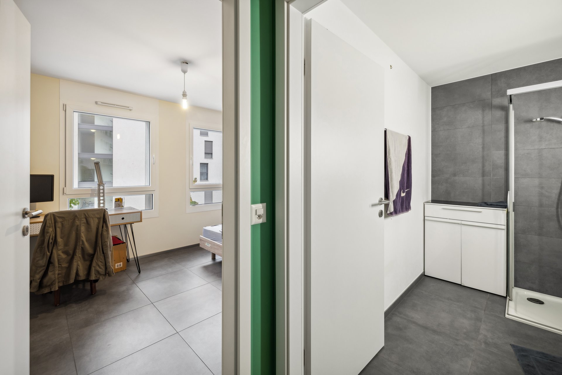 rrfdgqcbzi__backbone_515632-a_010_web