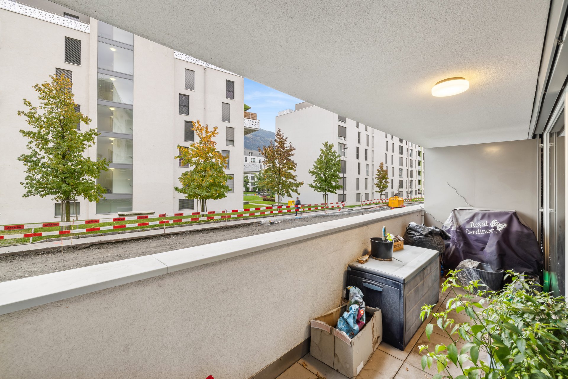 xtkzunbobw__backbone_515632-a_043_web