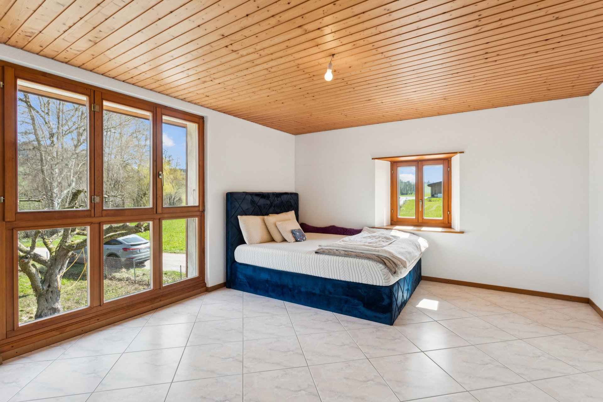 610522-A-backbonephoto-025