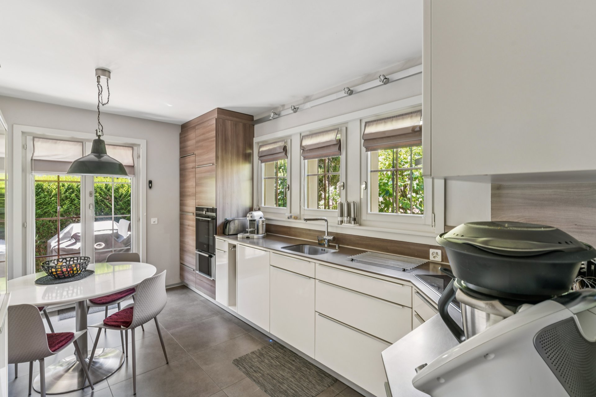 614085-A-backbonephoto-008_WEB