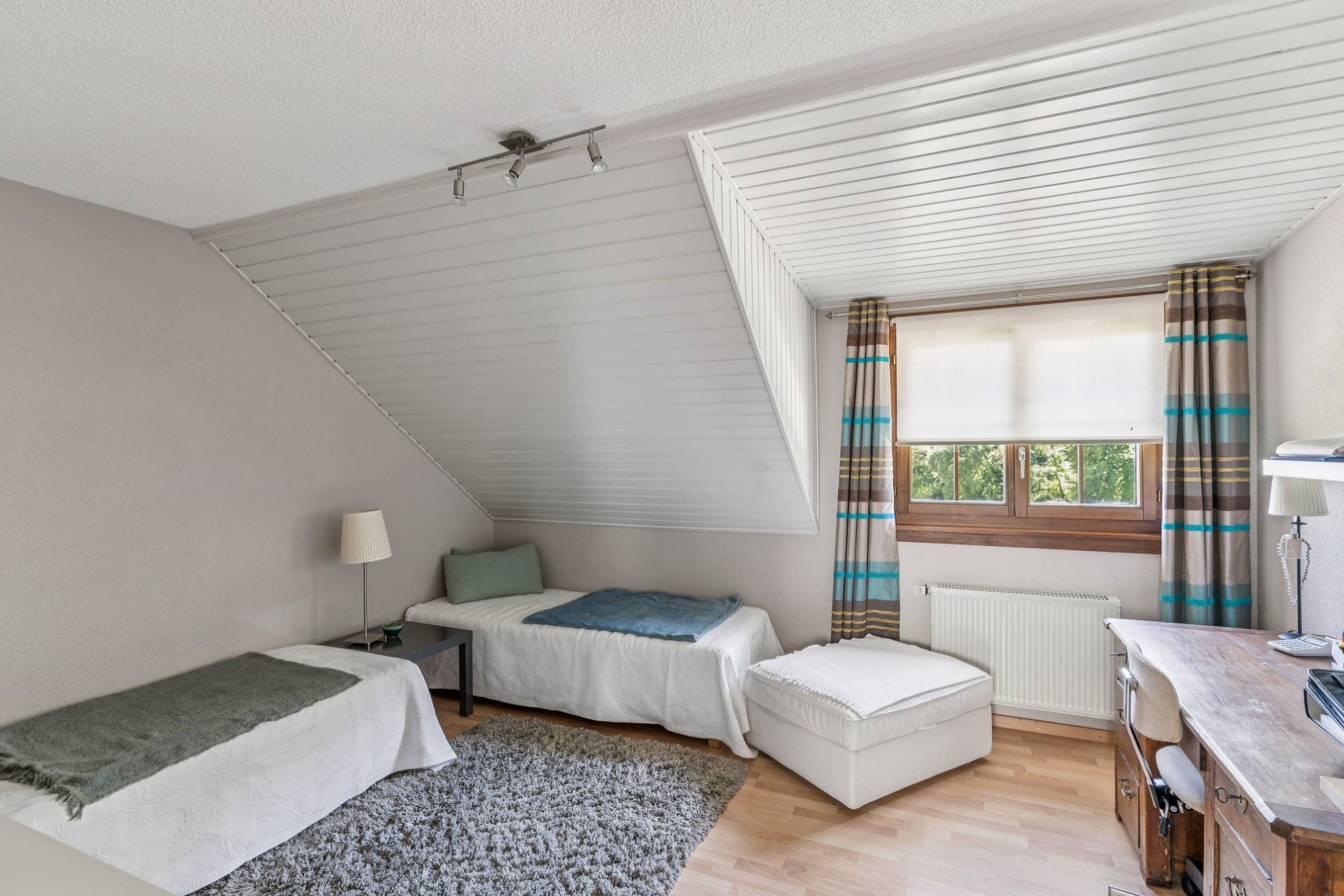 614085-A-backbonephoto-038_WEB