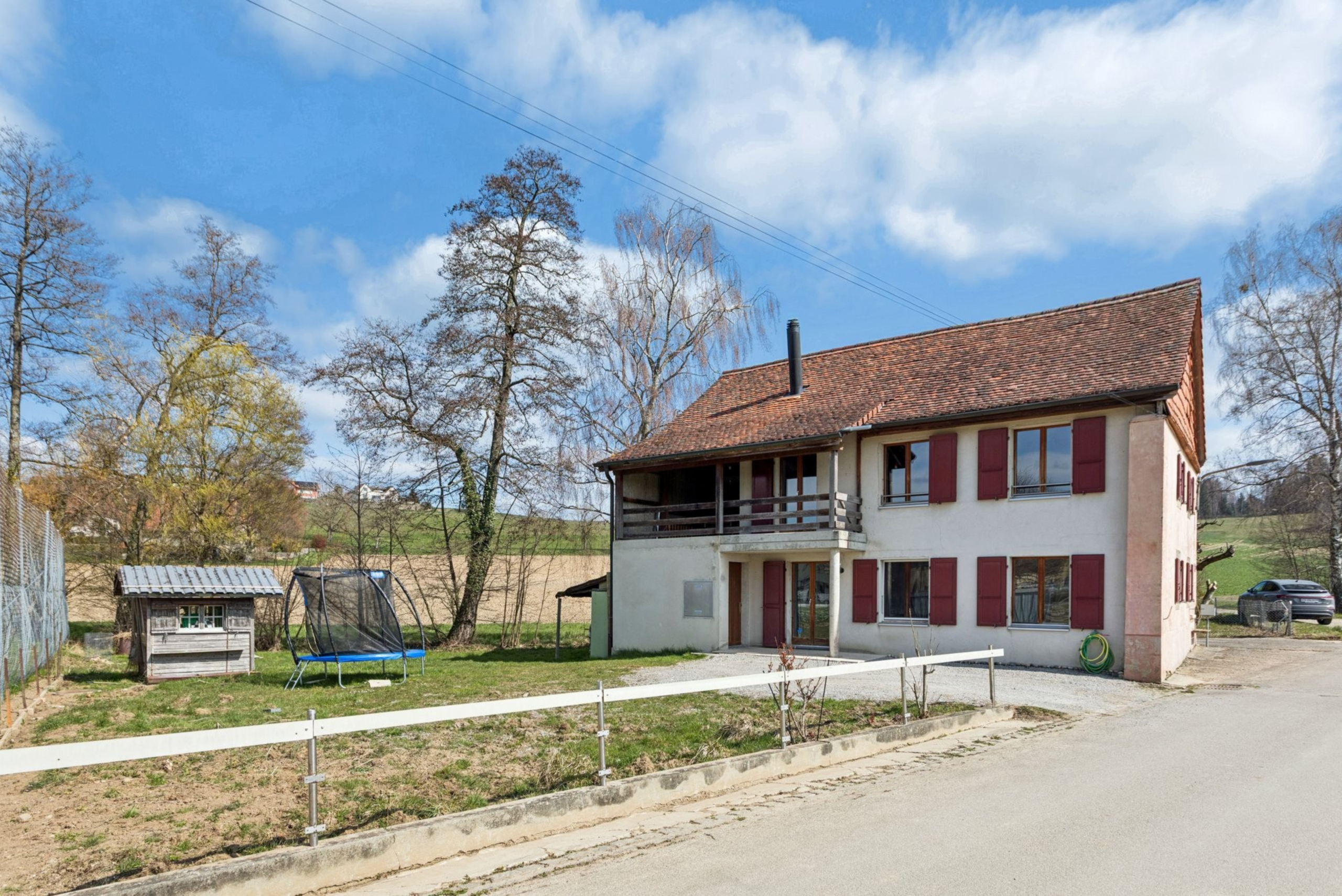 Maison rénovée de 5 pièces avec grand jardin à Villarzel - Photo de présentation