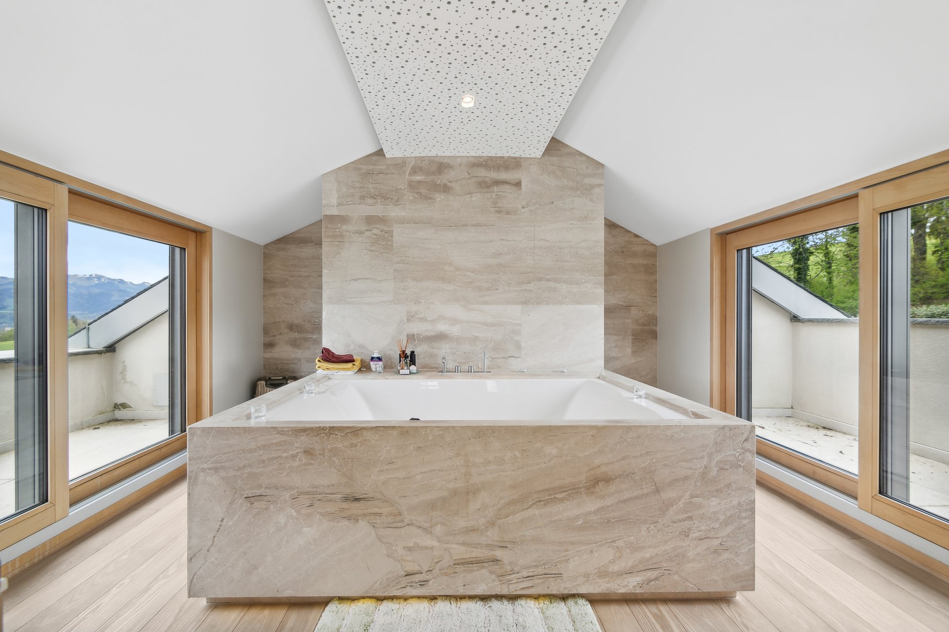 omtnycfpzf__backbone_502236-a_001_web