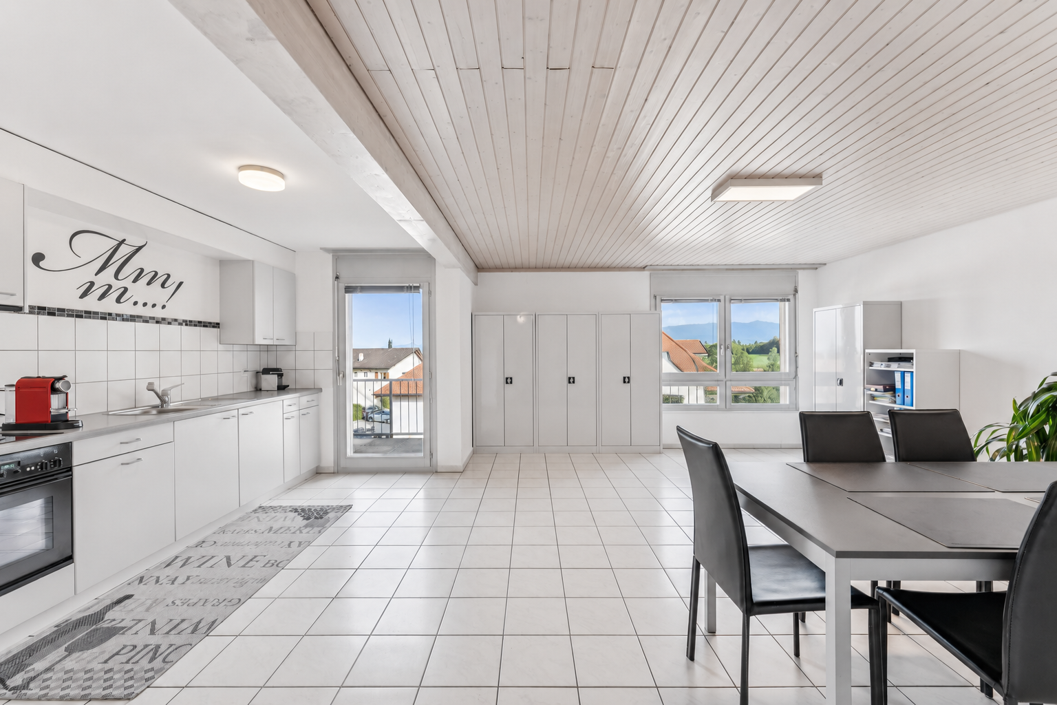 Appartement de 2 pièces avec vue sur les montagnes - Photo de présentation