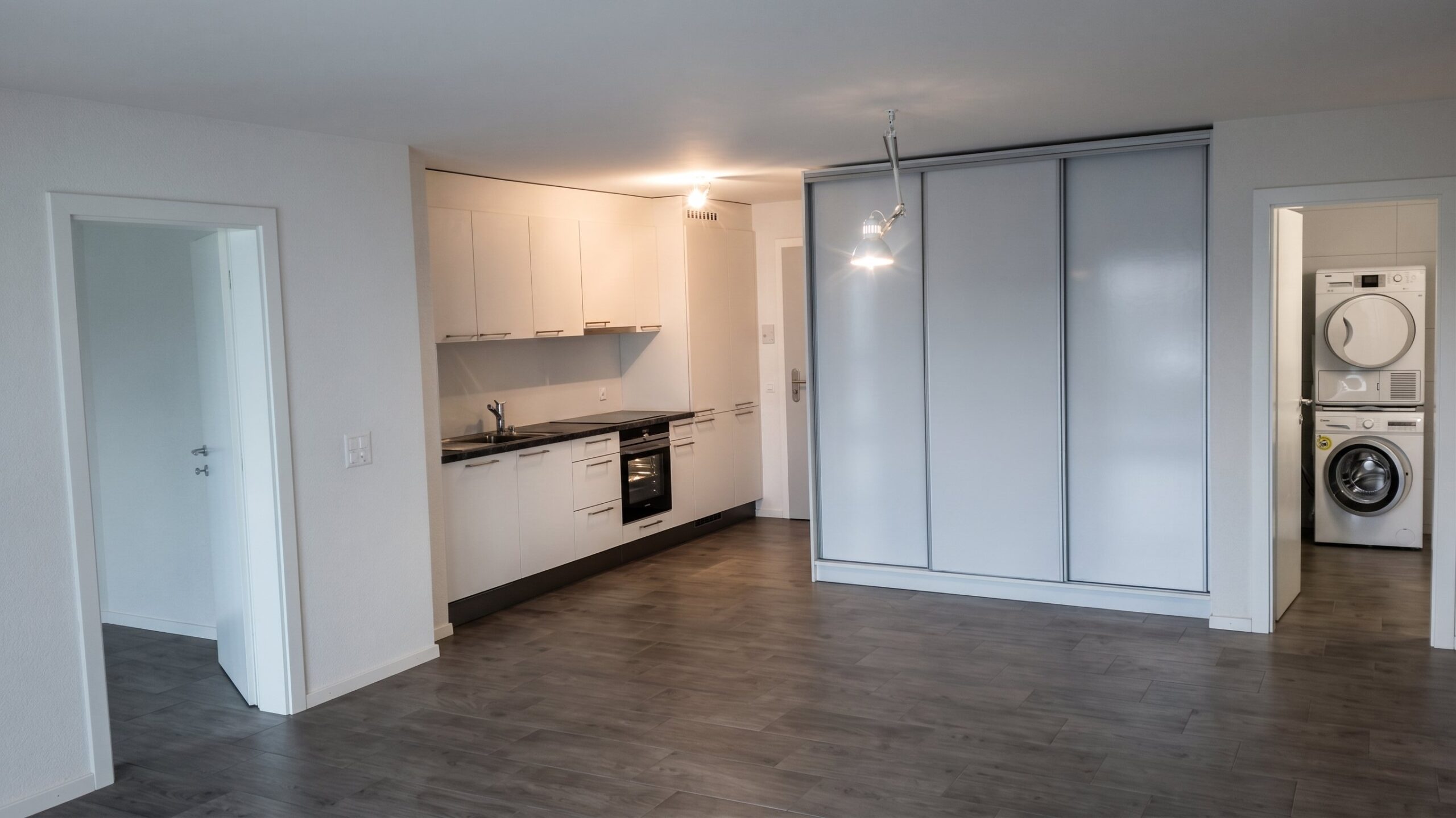 Appartement lumineux de 2,5 pièces avec balcon - Photo de présentation